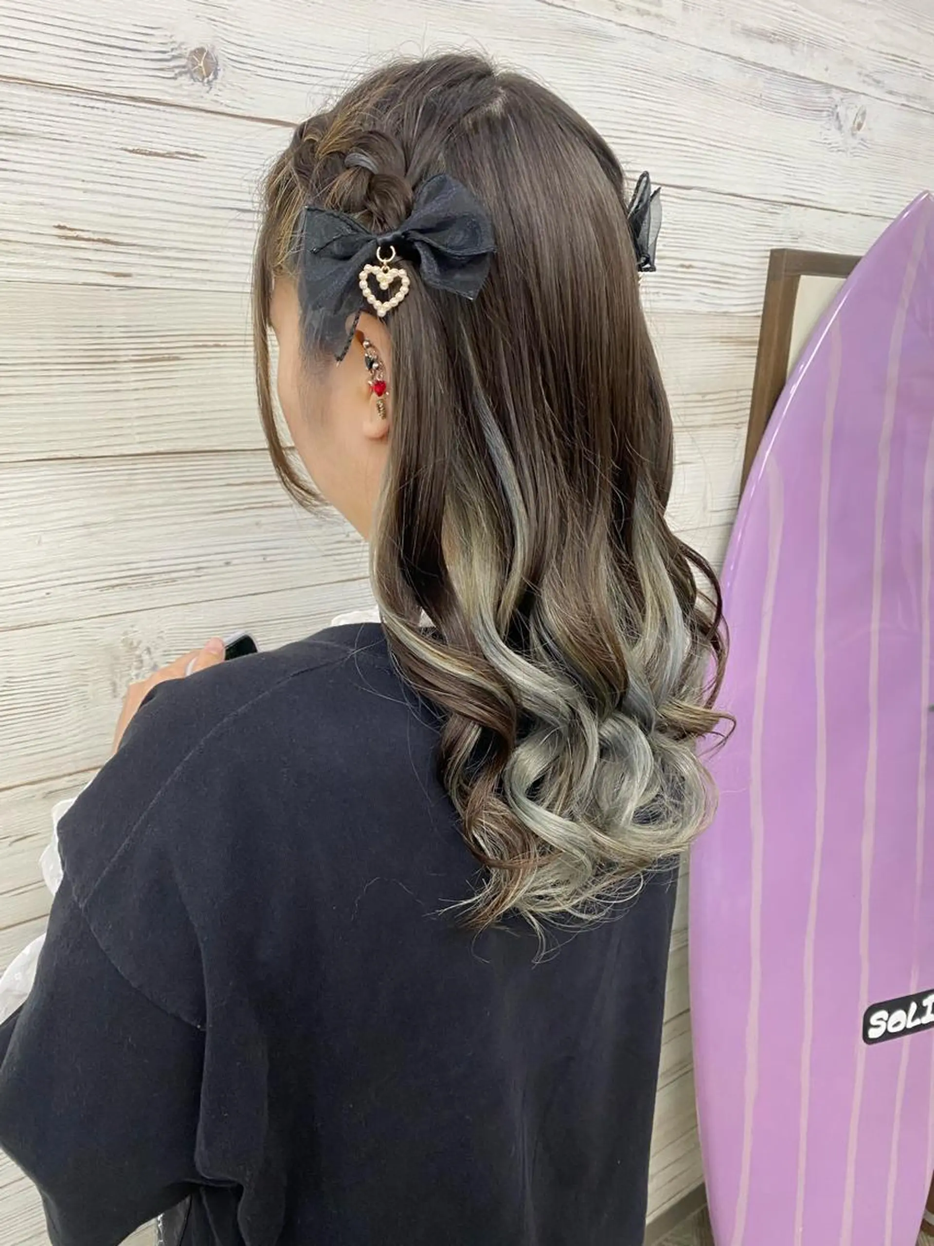 ロング カラー ヘアアレンジ アイブロウ ショートボブ 編み込みエクステ シールエクステ バレイヤージュ ベージュカラー LAVENDIA Azabu所属・LAVENDIA 初音のヘアスタイル