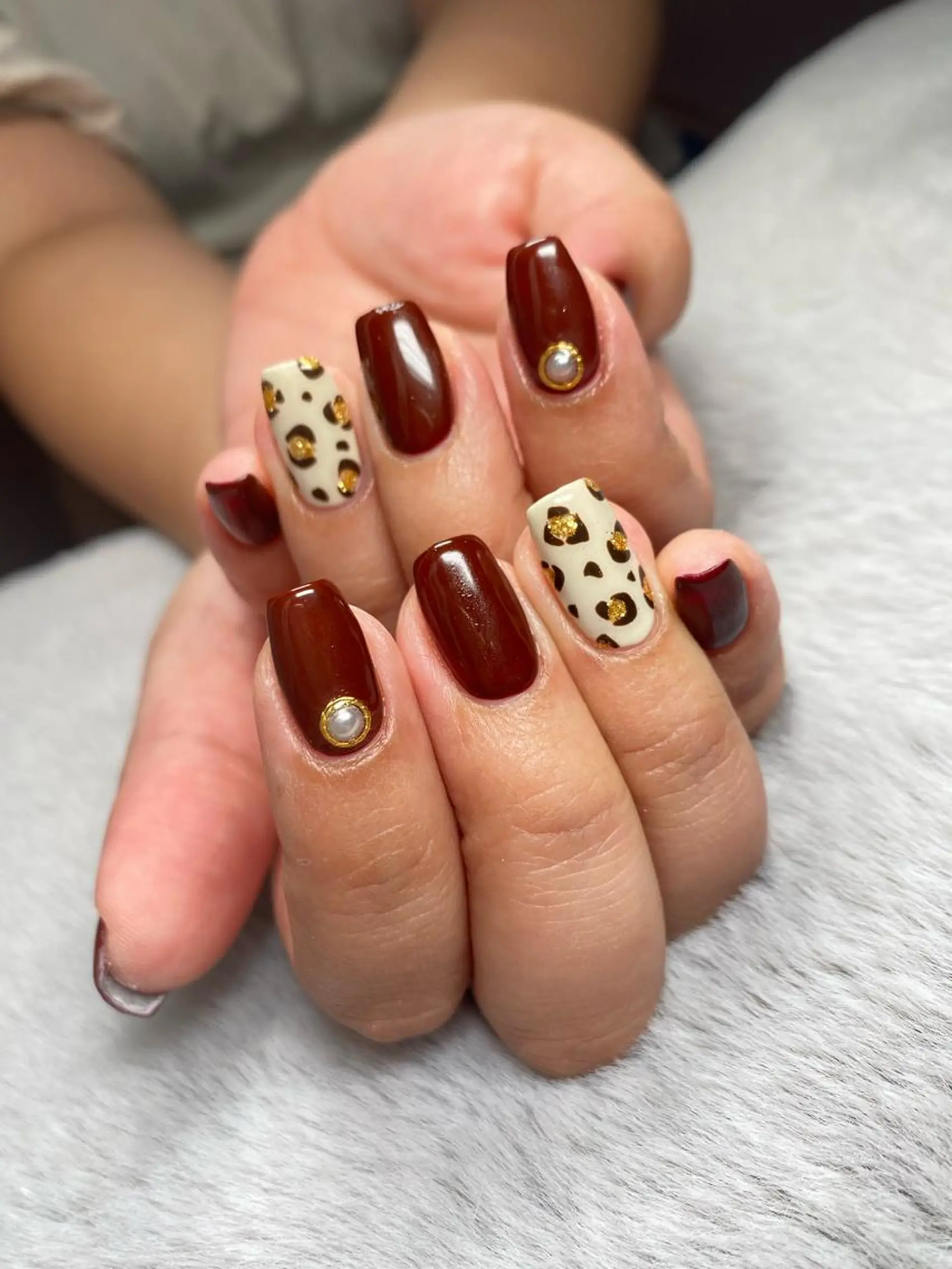 ネイル アニマル柄 ボルドー 長さ出し ラメ(グリッター) ワンカラーネイル ハンドネイル フットネイル Bianca 美浜店 masuのネイルデザイン