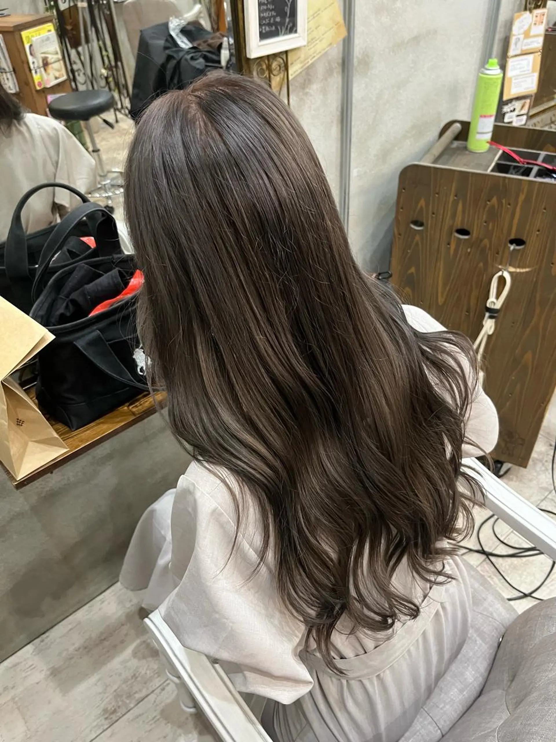 ロング カラー 艶髪/ハイトーン/ ヘアセット/モエノのヘアスタイル