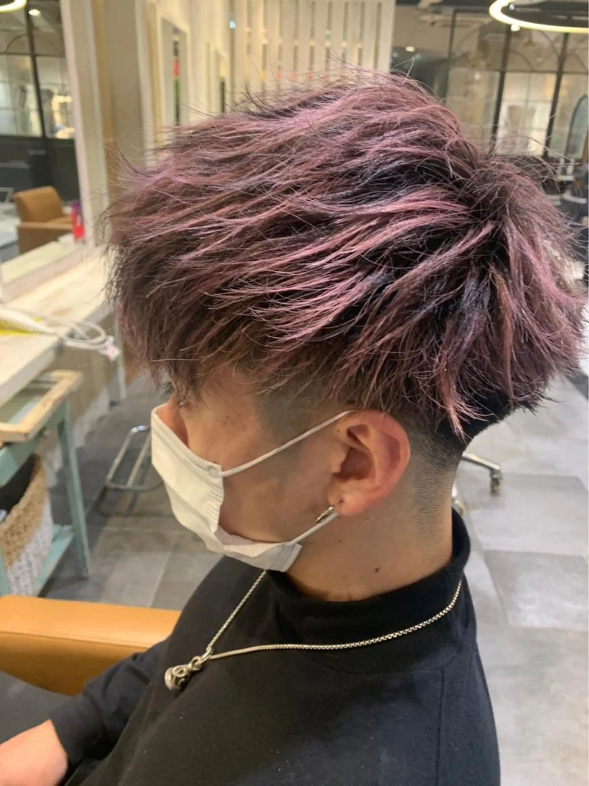 ショート カラー メンズ メンズハイライト ハイライトカラー ハイライト hollo 原宿所属・ハイトーンカラー/ ダブルカラー/EMIのヘアスタイル