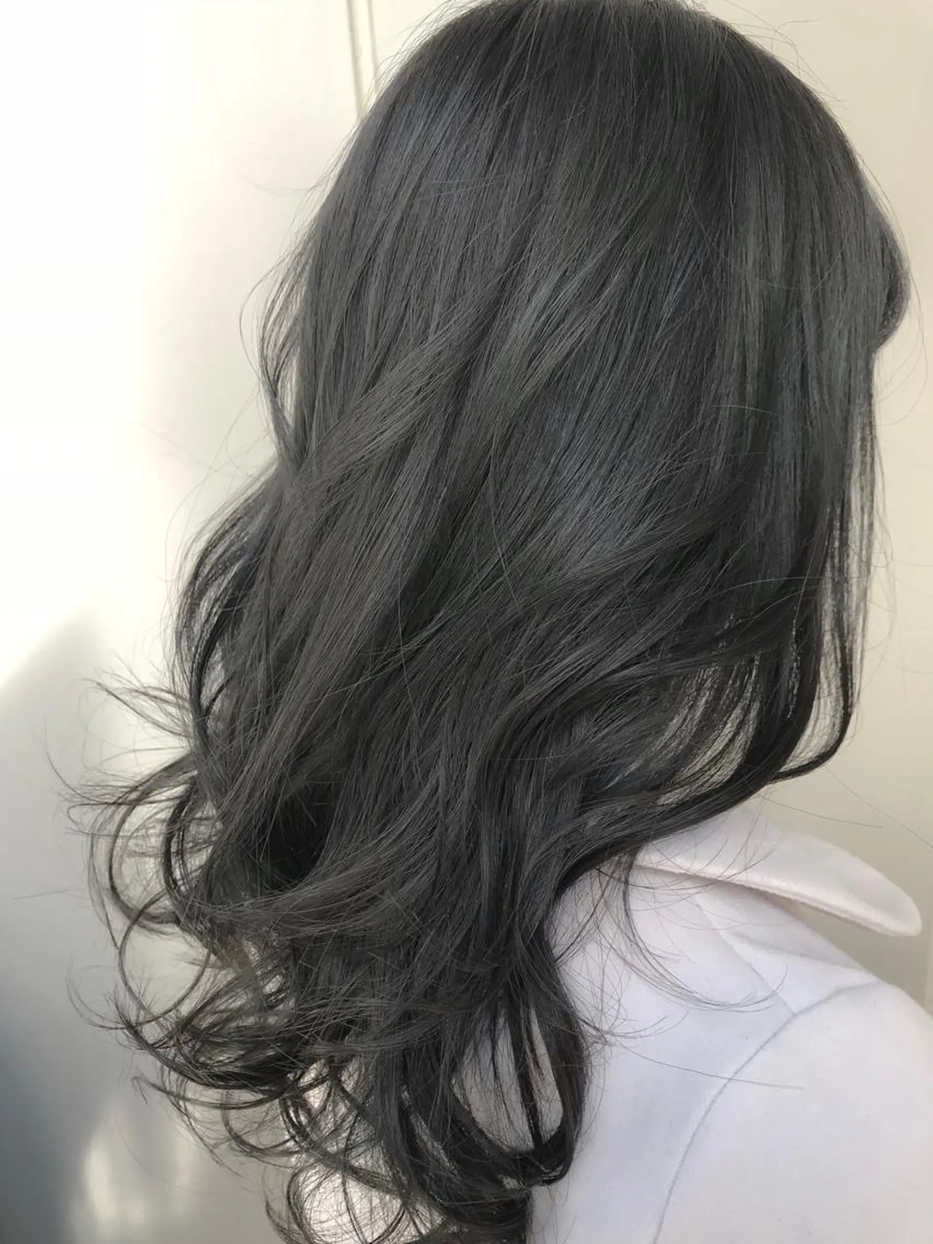 ロング カラー 透明感カラー グレージュ イルミナカラー eclair.髪質改善&トリートメント所属・【艶髪、透明感】西村 有司のヘアスタイル