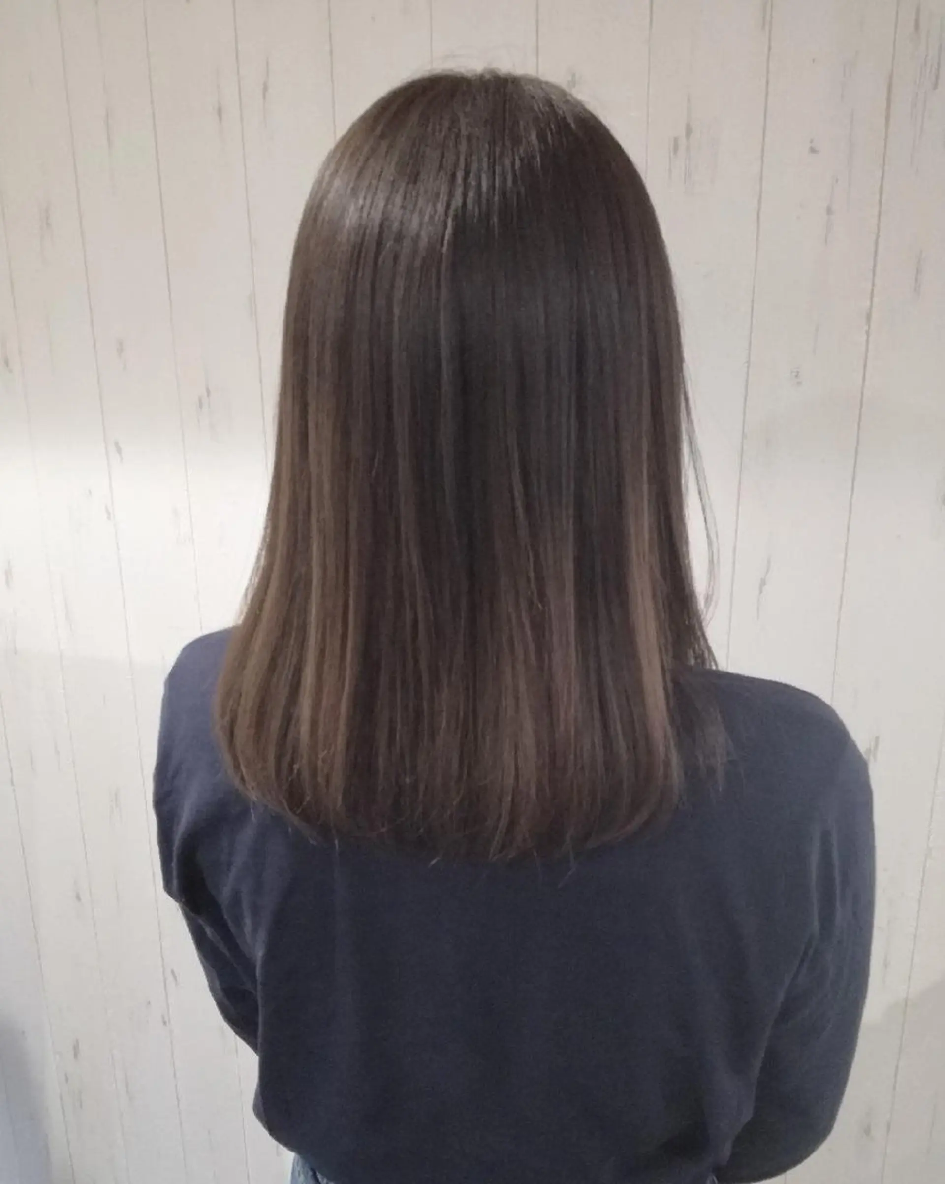 ミディアム カラー ベージュカラー ボブ 西川 敏夫のヘアスタイル