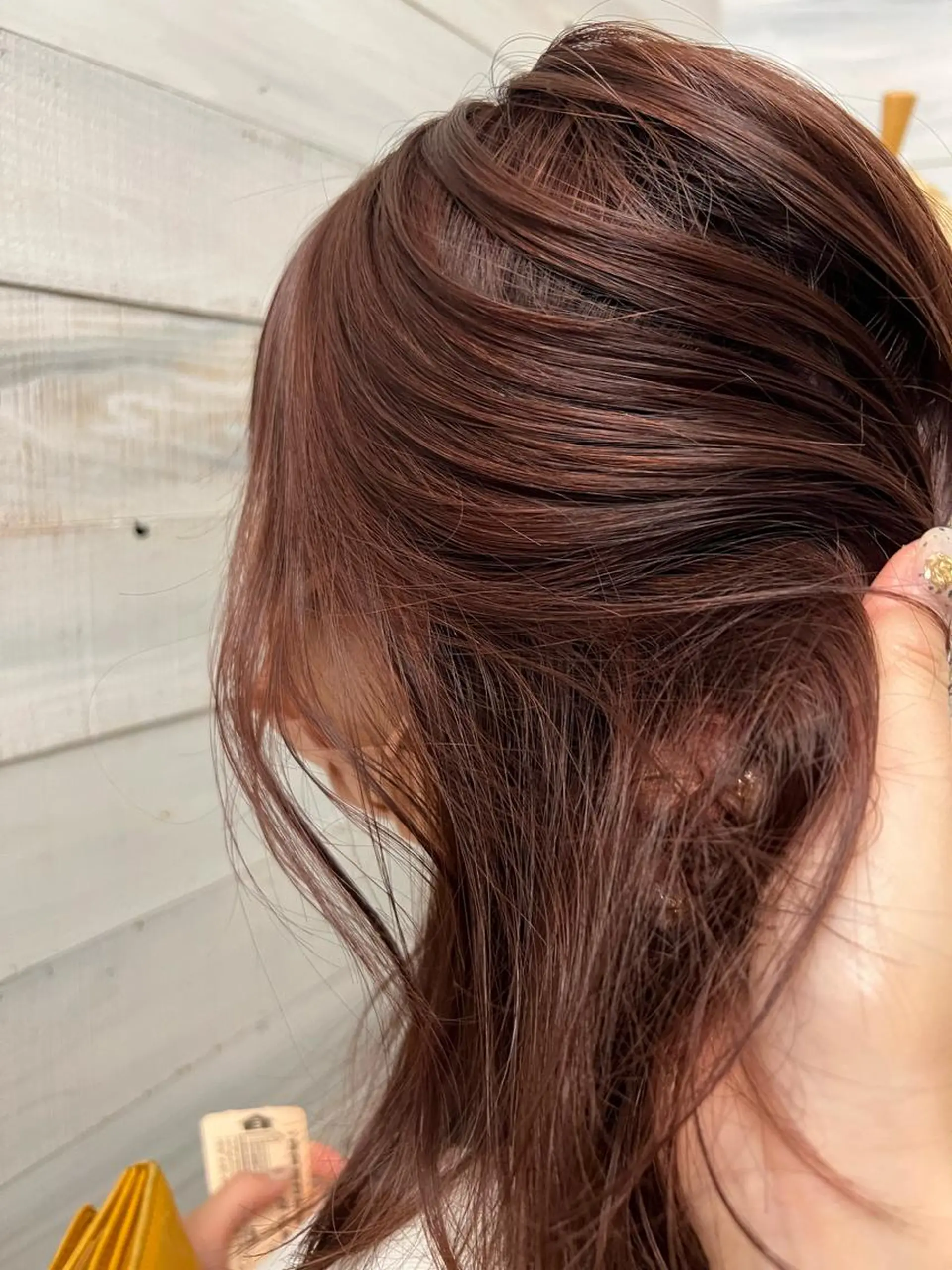 ミディアム ピンクブラウン 小池 楓のヘアスタイル