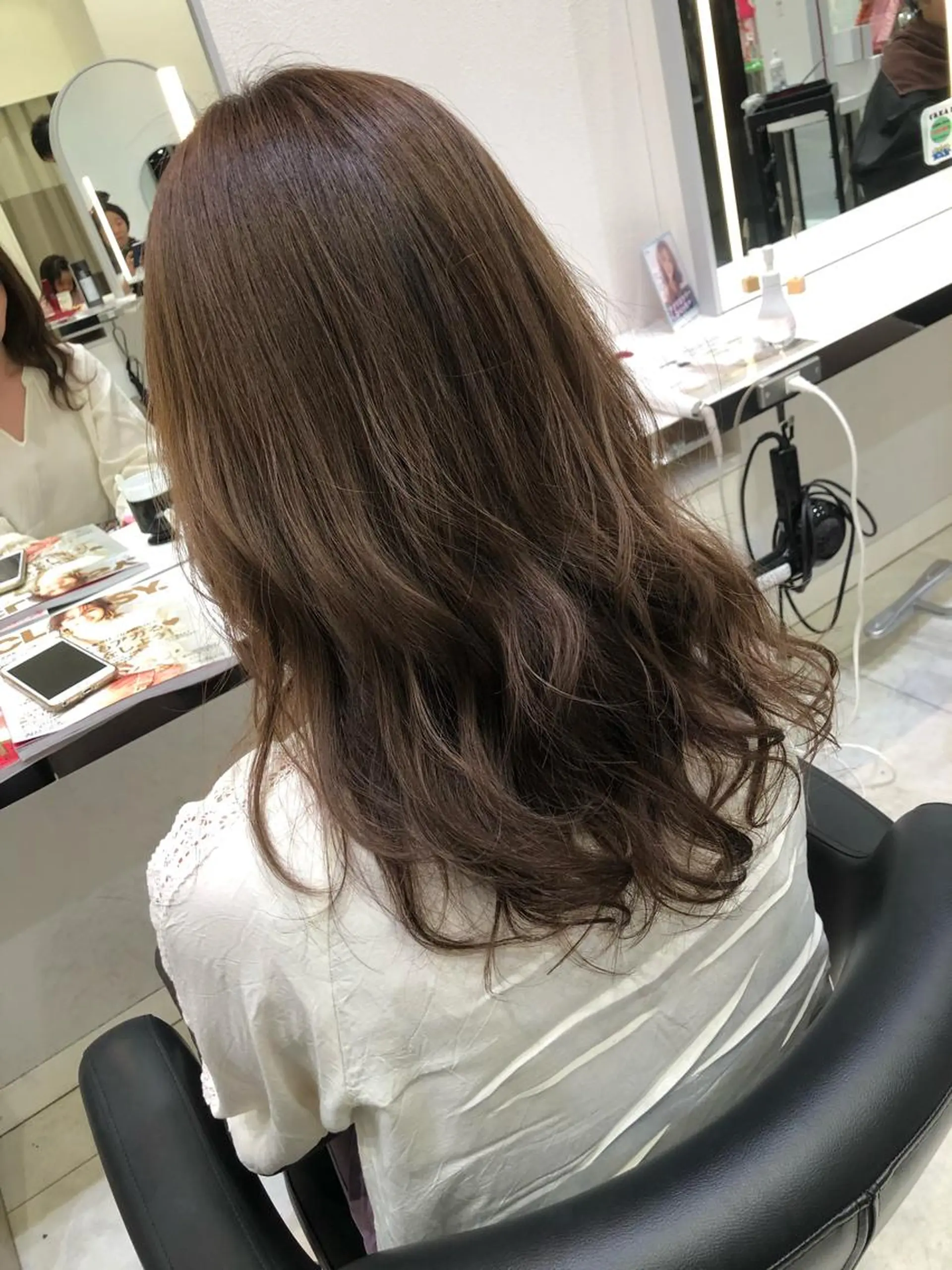 セミロング ヘアカラー トリートメント 岸 保奈美のヘアスタイル