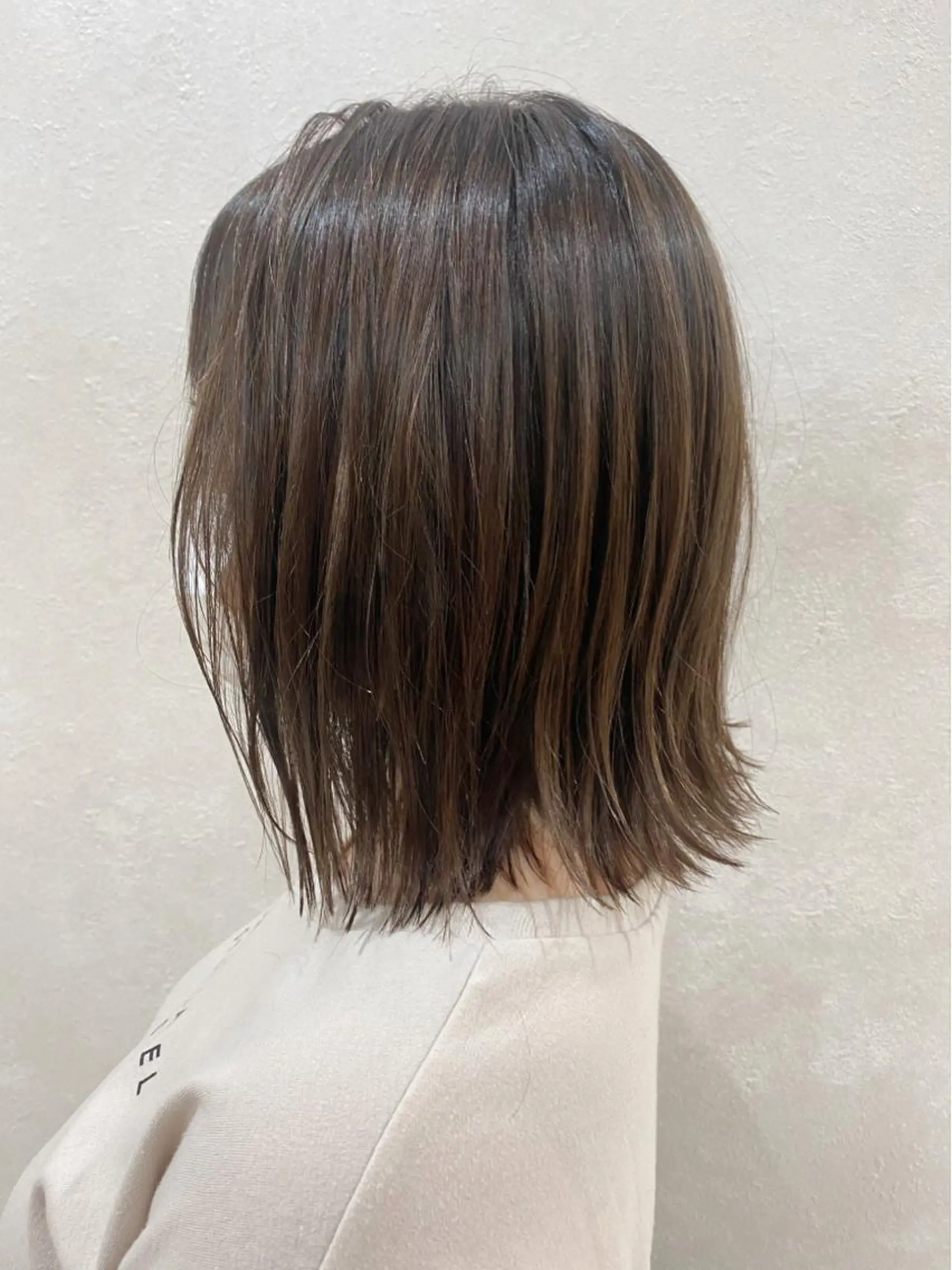 セミロング カラー 外ハネヘア カット ヘアカラー トリートメント 🌿縮毛矯正/ 髪質改善🌿コバヤシのヘアスタイル