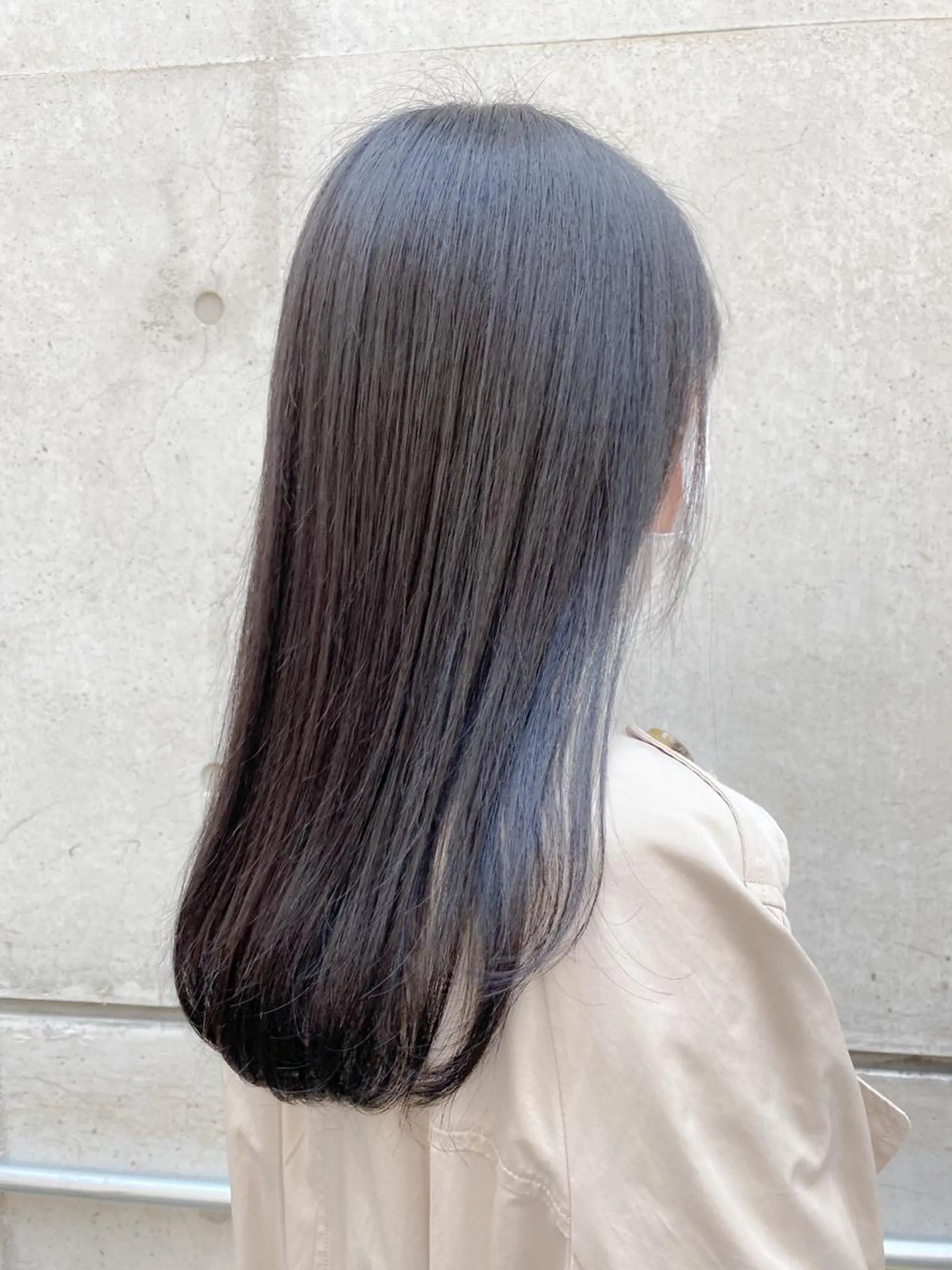 セミロング カラー アッシュ ベージュカラー SALOWIN神戸三宮East店所属・【透明感、艶髪】西村 有司のヘアスタイル