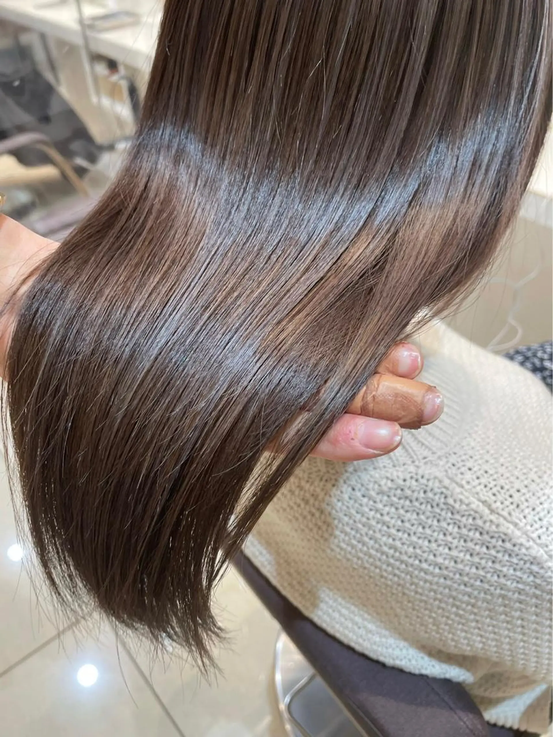 セミロング カット トリートメント レイヤー×韓国 🇰🇷鈴木啓太のヘアスタイル