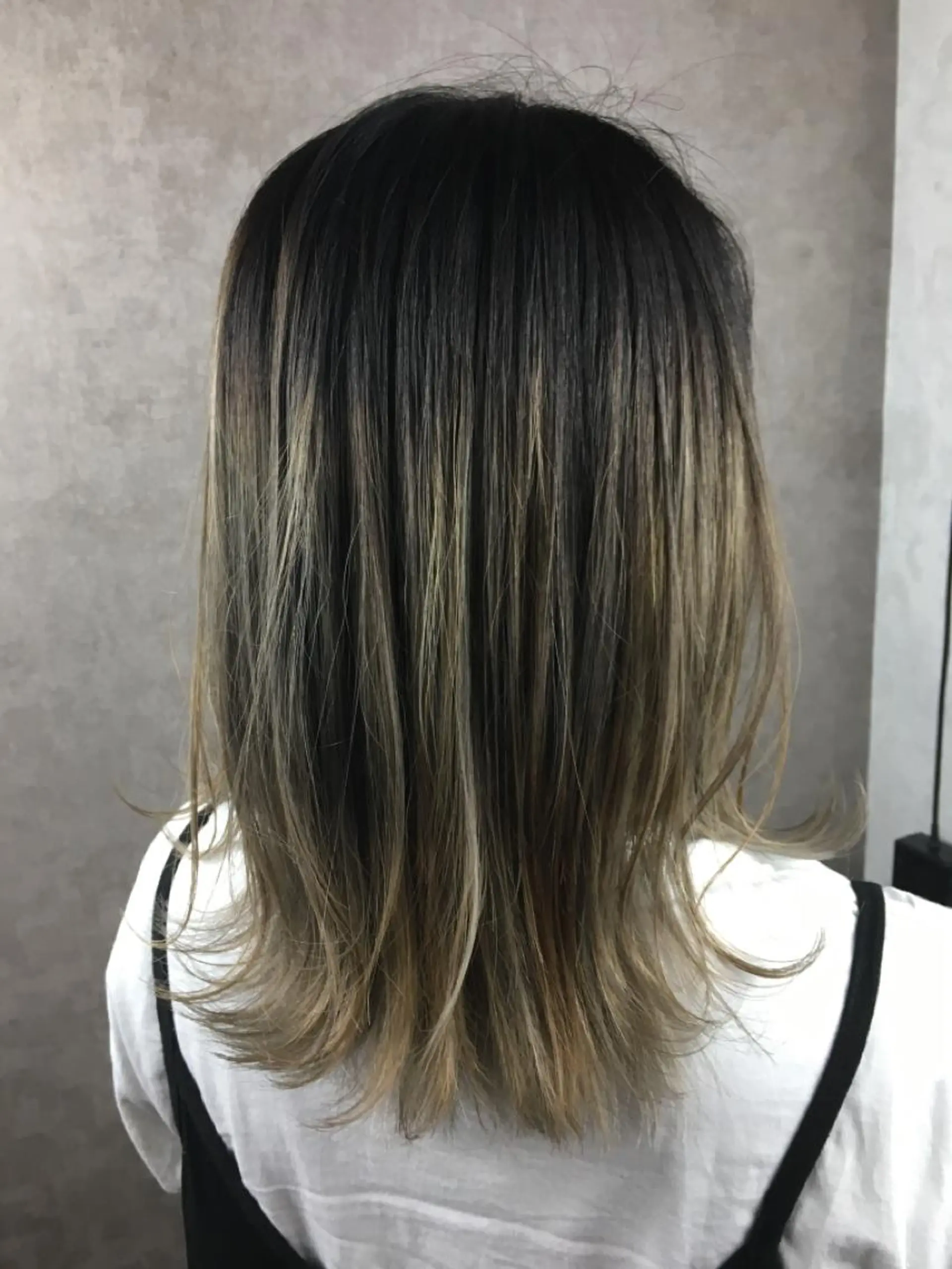 ロング カラー ツイストスパイラル パーマ🟡KYOUのヘアスタイル