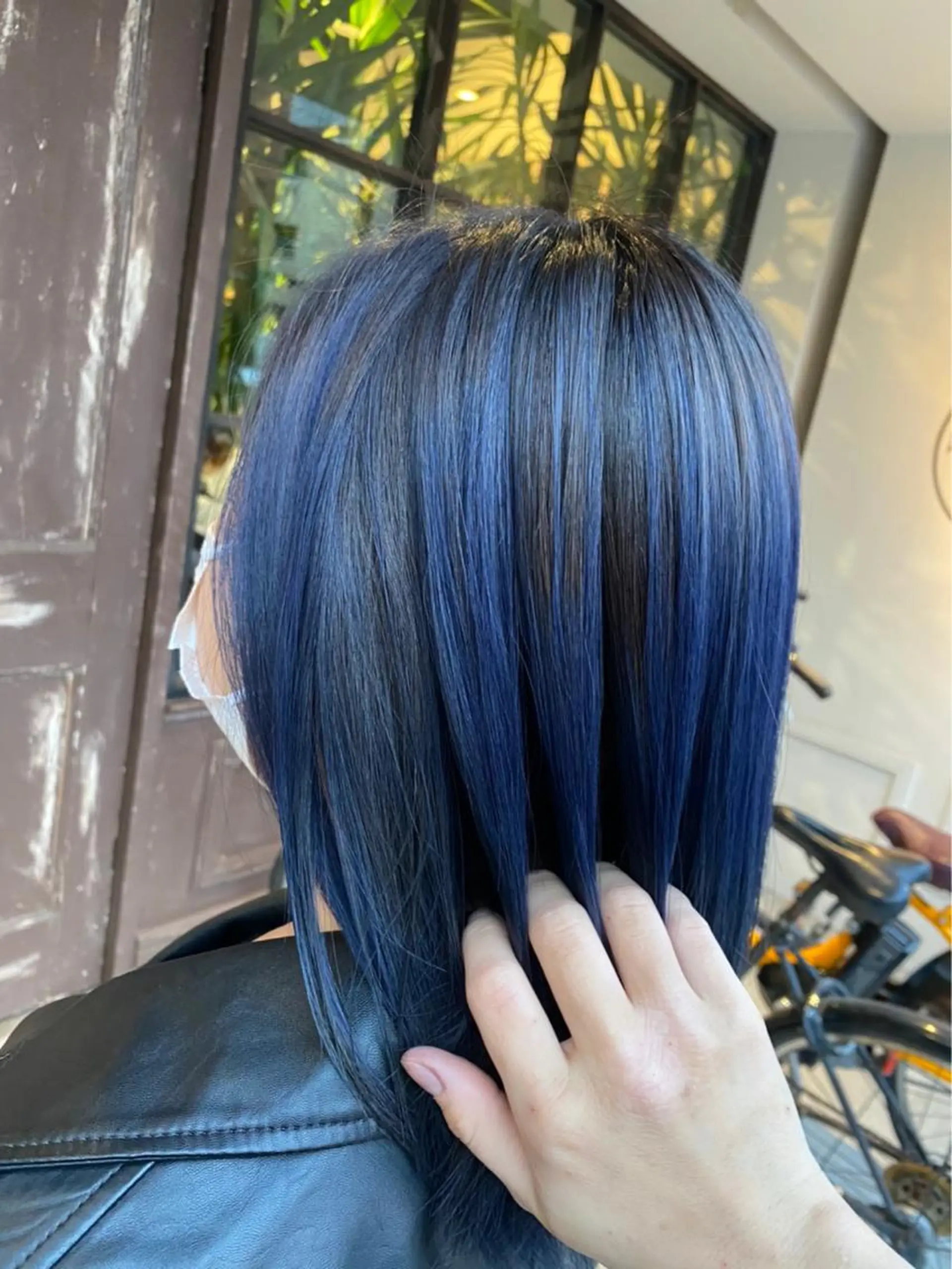 ミディアム カラー バレイヤージュ ブルーカラー レイヤーカット ヘアカラー 川越 輝梨奈のヘアスタイル