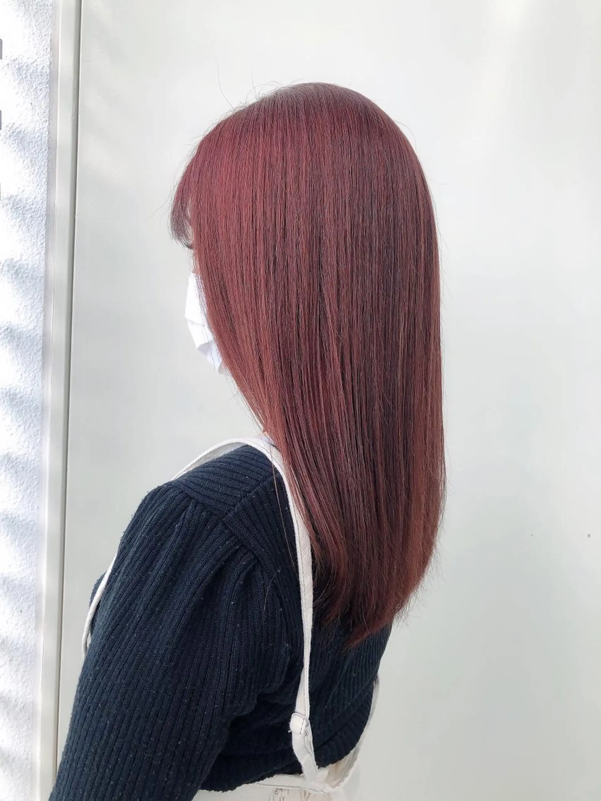 セミロング カラー カット ヘアカラー トリートメント 韓国🇰🇷レイヤー 映える顔周り🩷のヘアスタイル