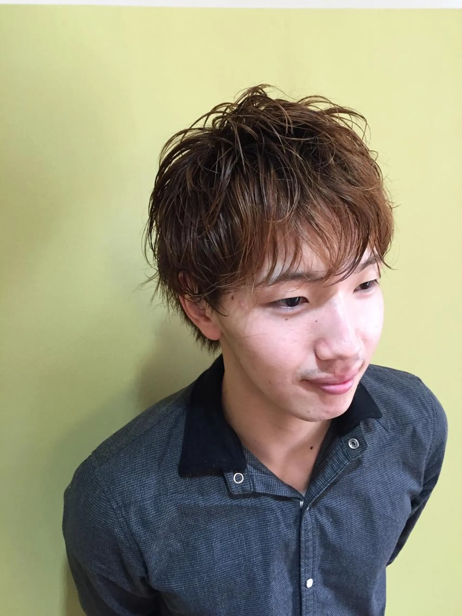 ショート パーマ メンズ 鬼頭 洋吏のヘアスタイル