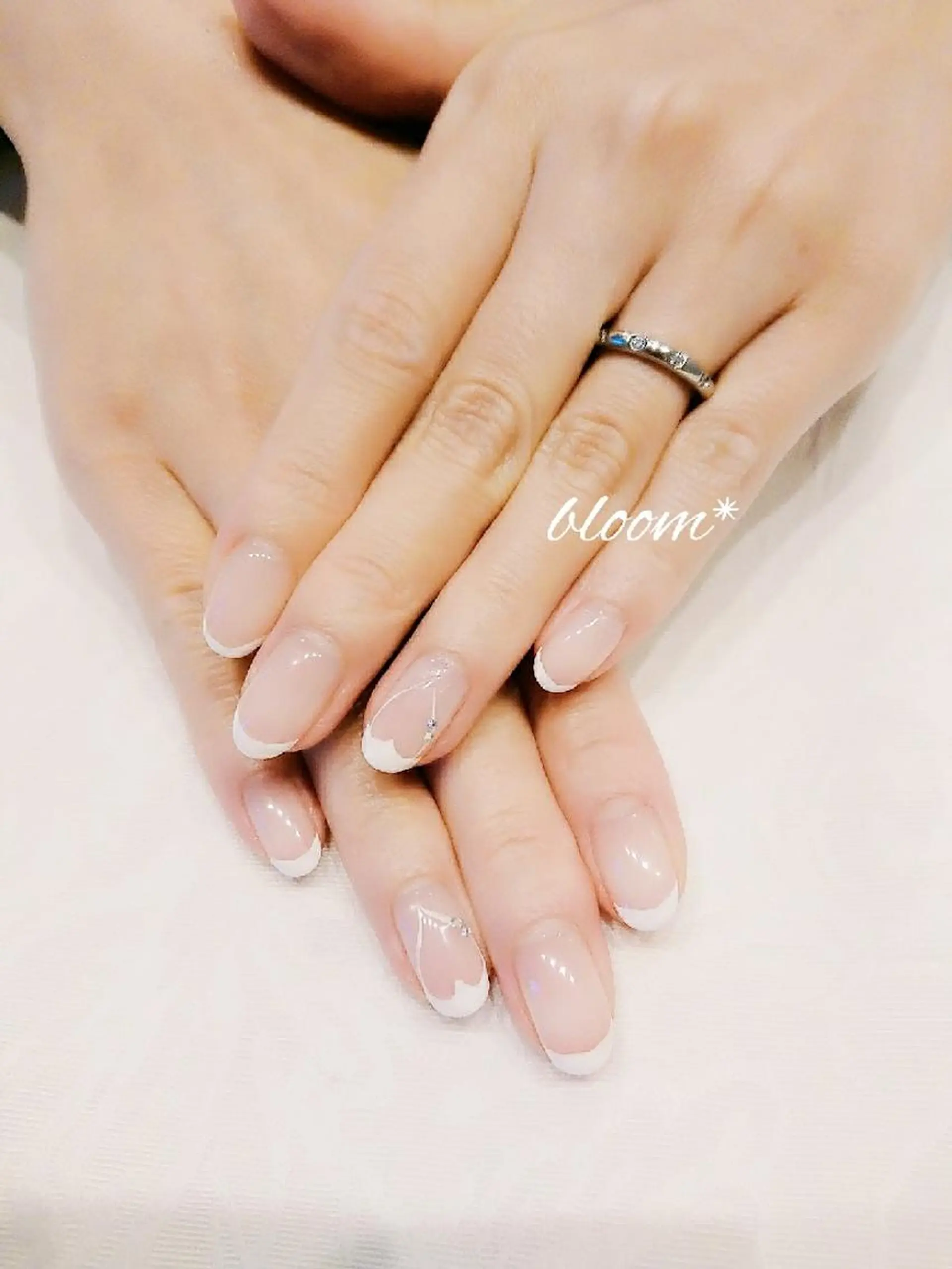 ネイル フレンチネイル ハート bloom *のネイルデザイン