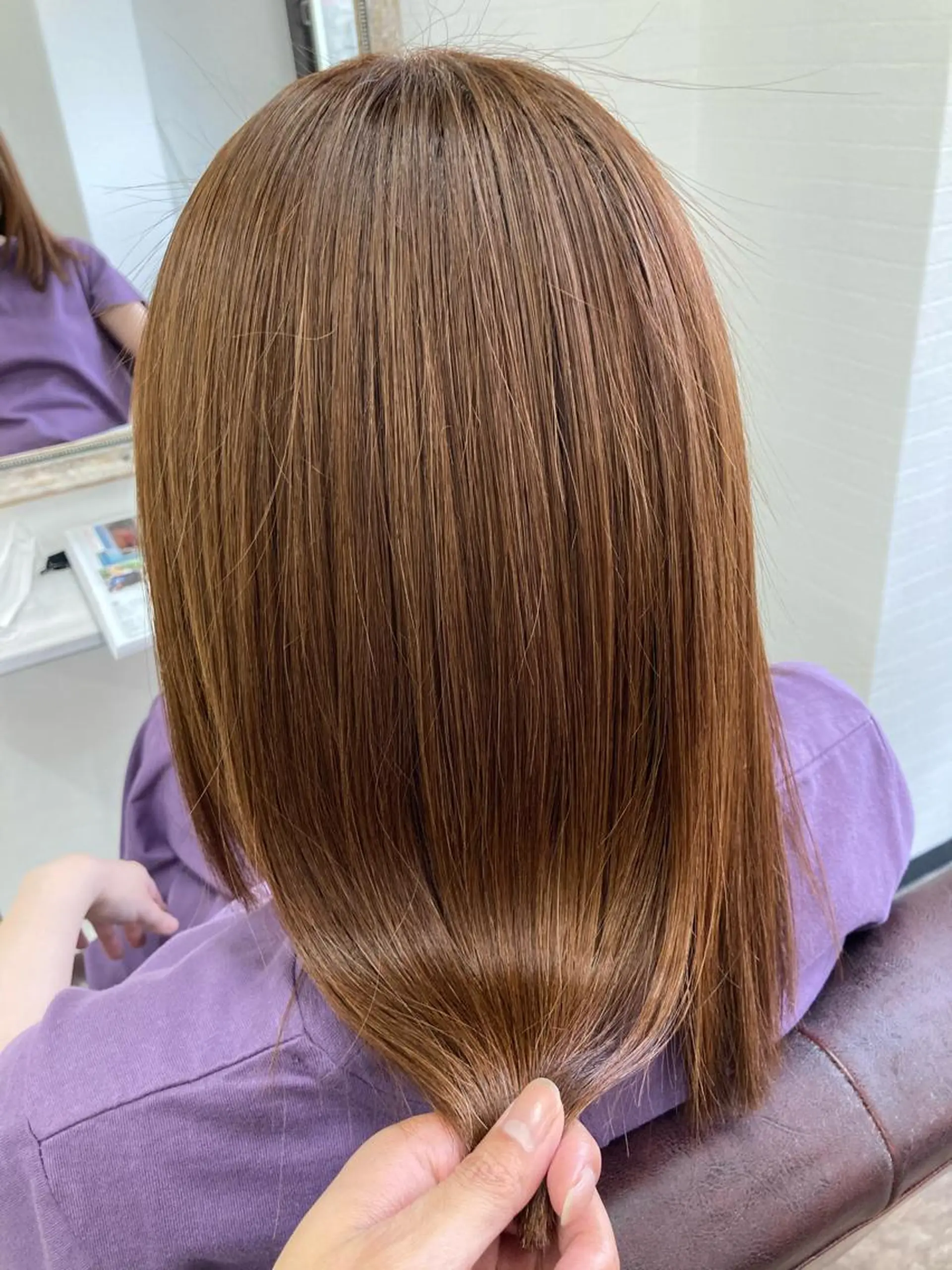 セミロング HAIR carelyのヘアスタイル