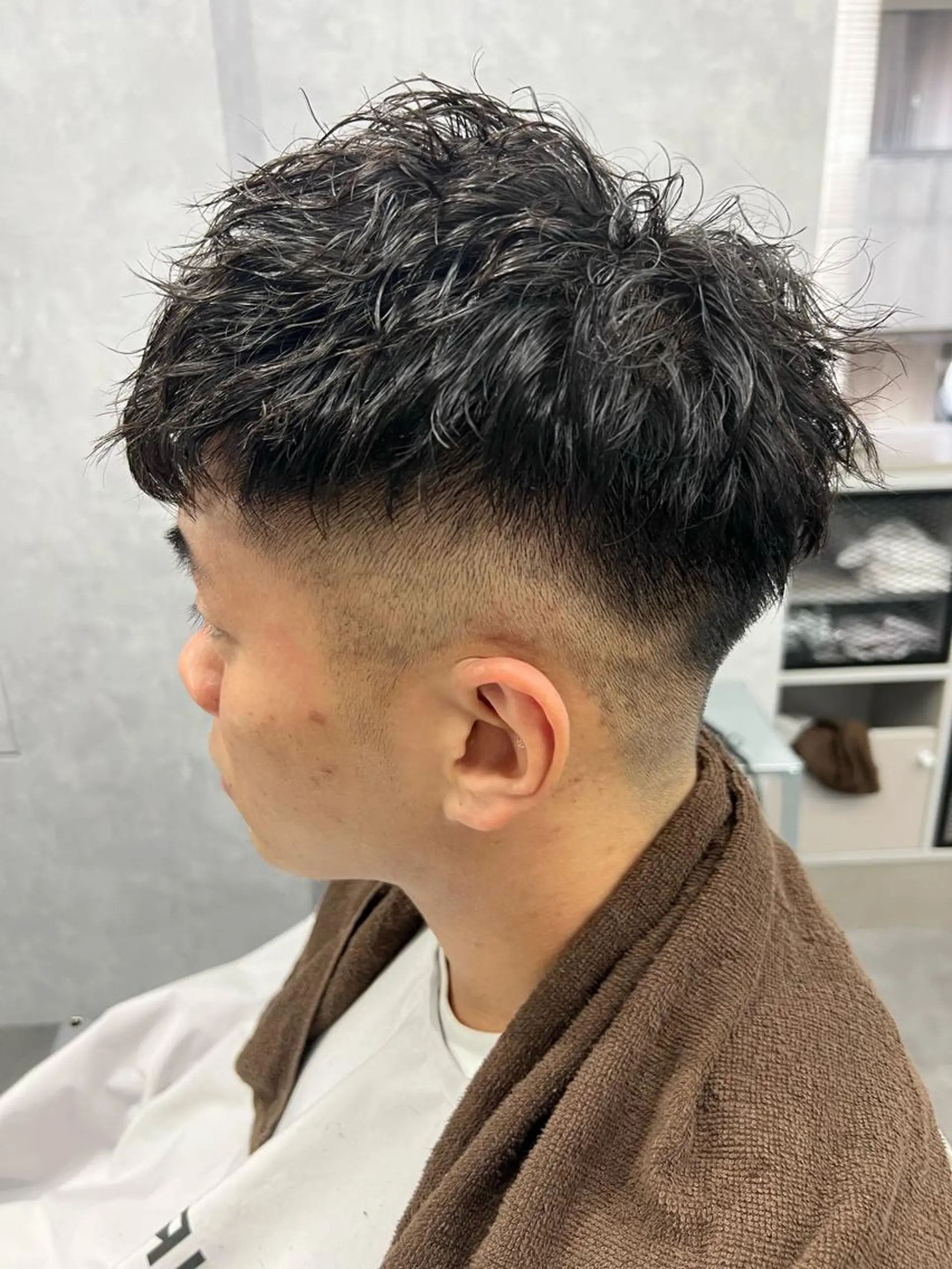 ショート パーマ メンズ フェードカット メンズパーマ スパイラルパーマ カット パーマ The Gollum cut＆shave所属・垢抜け・メンズパーマ 津山祐紀のヘアスタイル