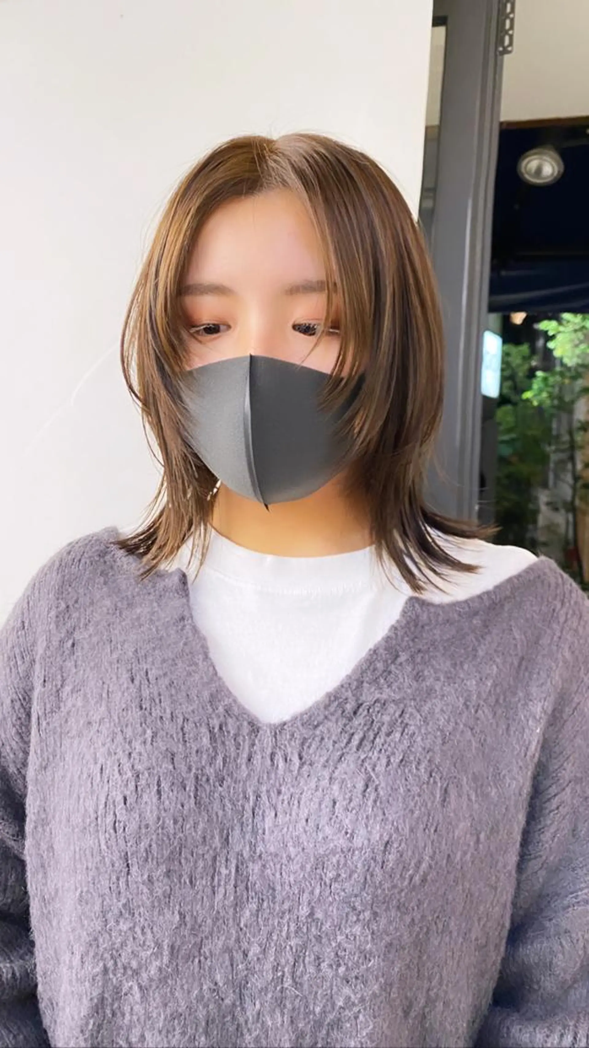 ミディアム カラー 顔まわりレイヤー レイヤーカット ウルフカット カット トリートメント flamme Annaのヘアスタイル