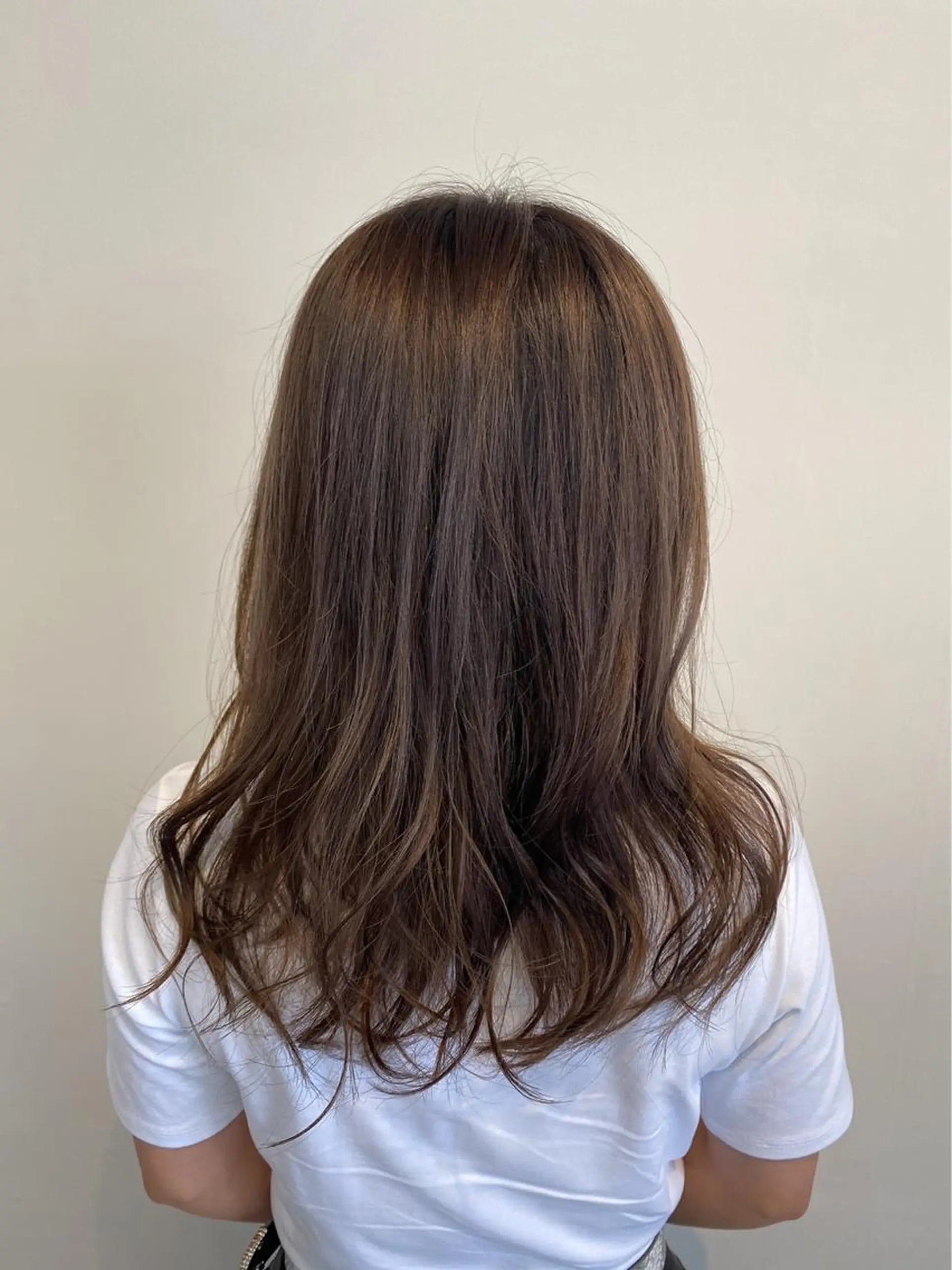 セミロング カラー Urio所属・今雪 聡美のヘアスタイル