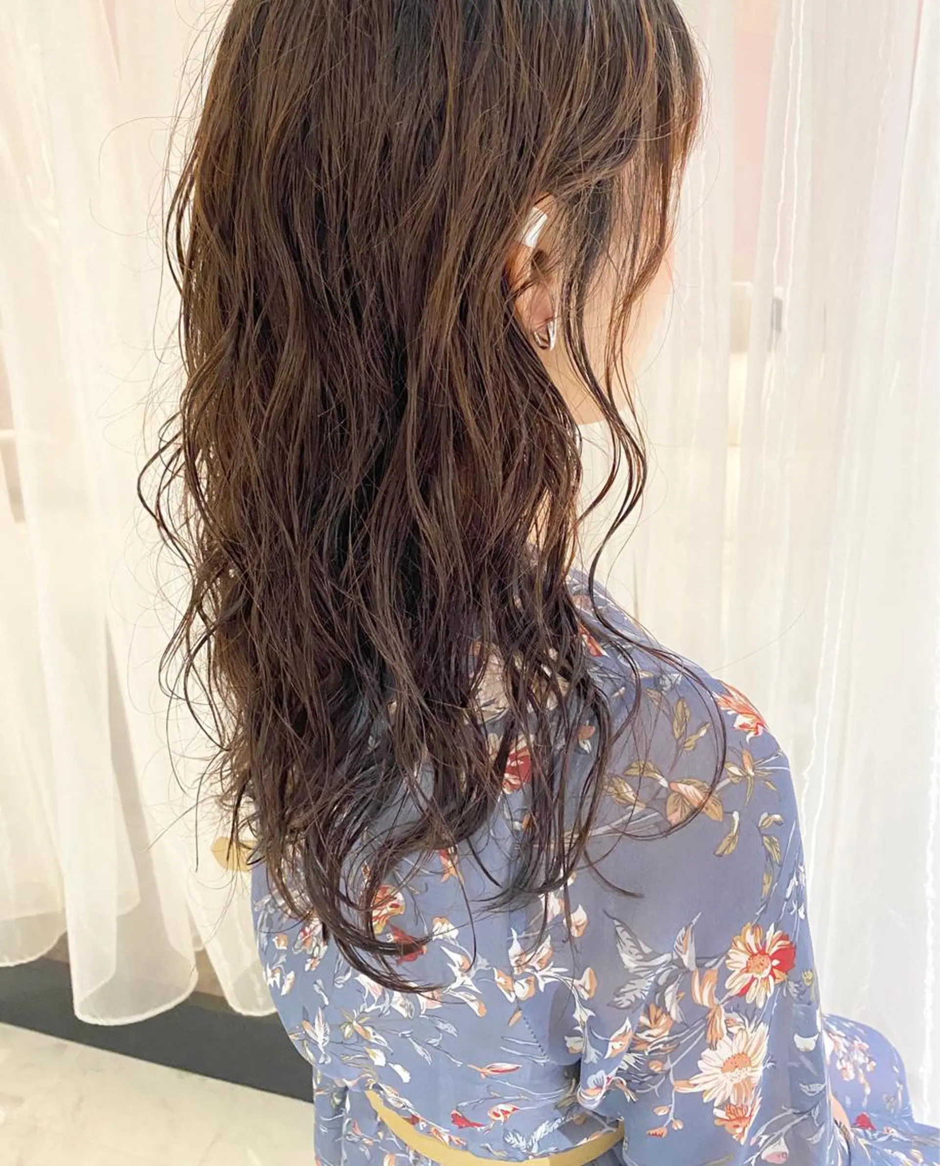 ロング パーマ 藤井 貴美子のヘアスタイル