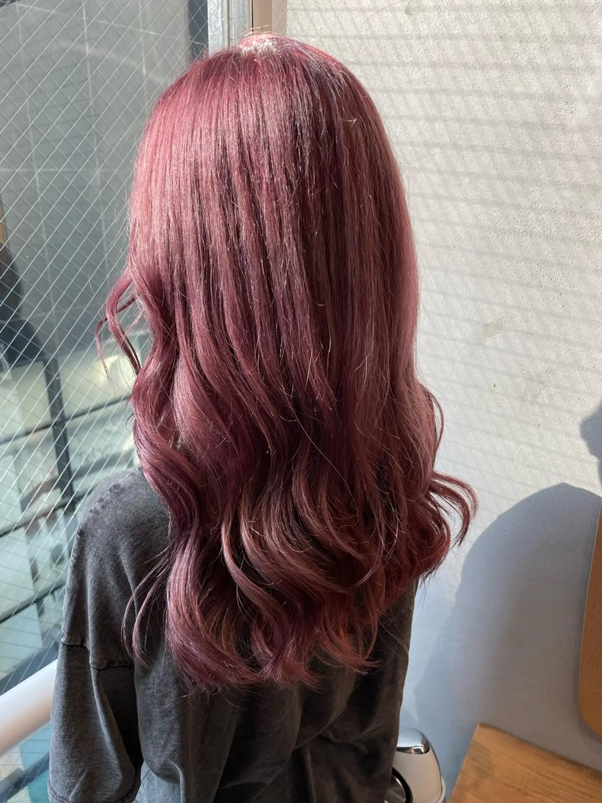 ロング カラー ピンクカラー 女性リピ90%🍨 🩷佐藤みずきのヘアスタイル