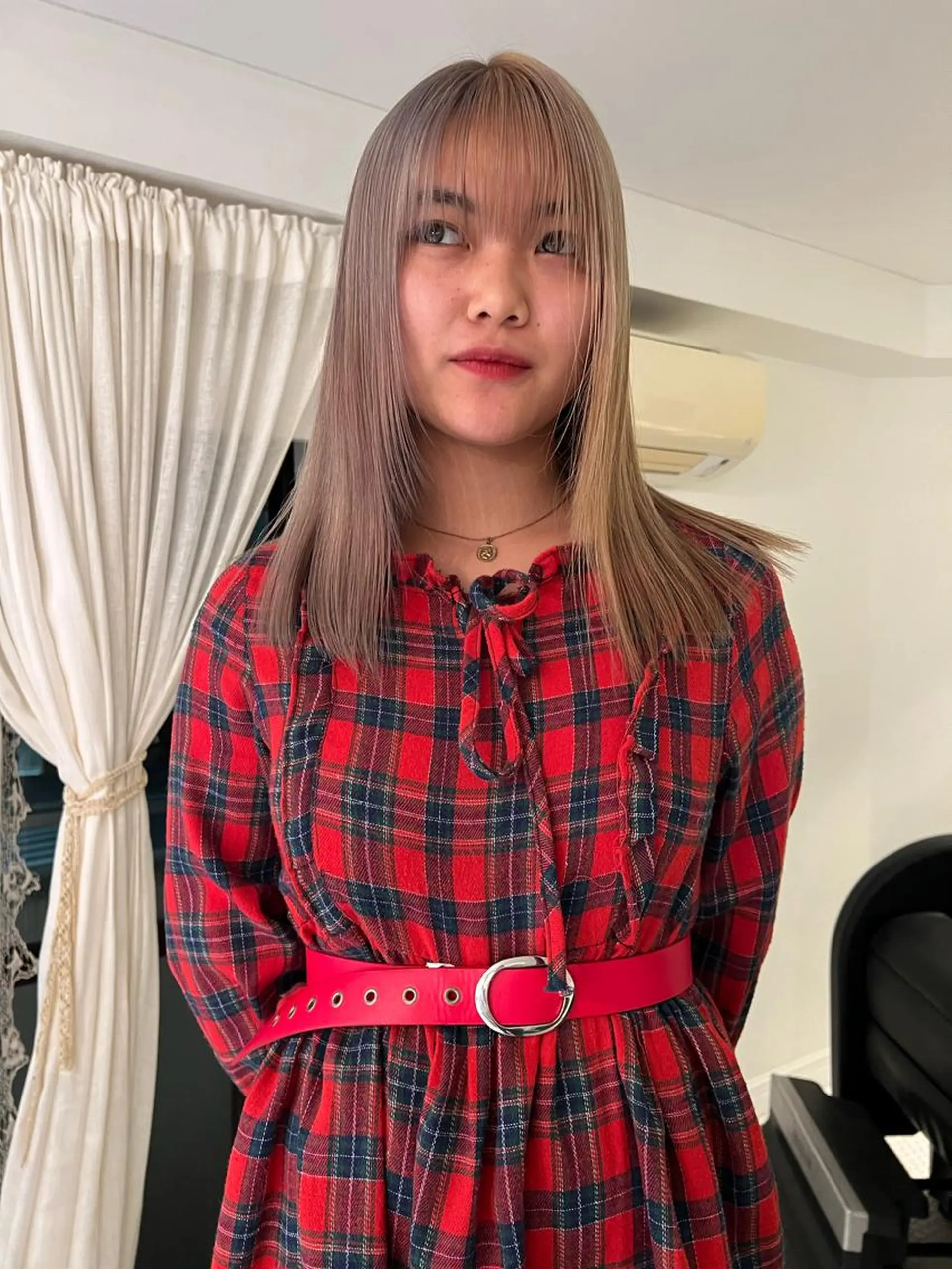 カラー ヘアカラー ブリーチカラー🎀 韓国風/寺門美優のヘアスタイル