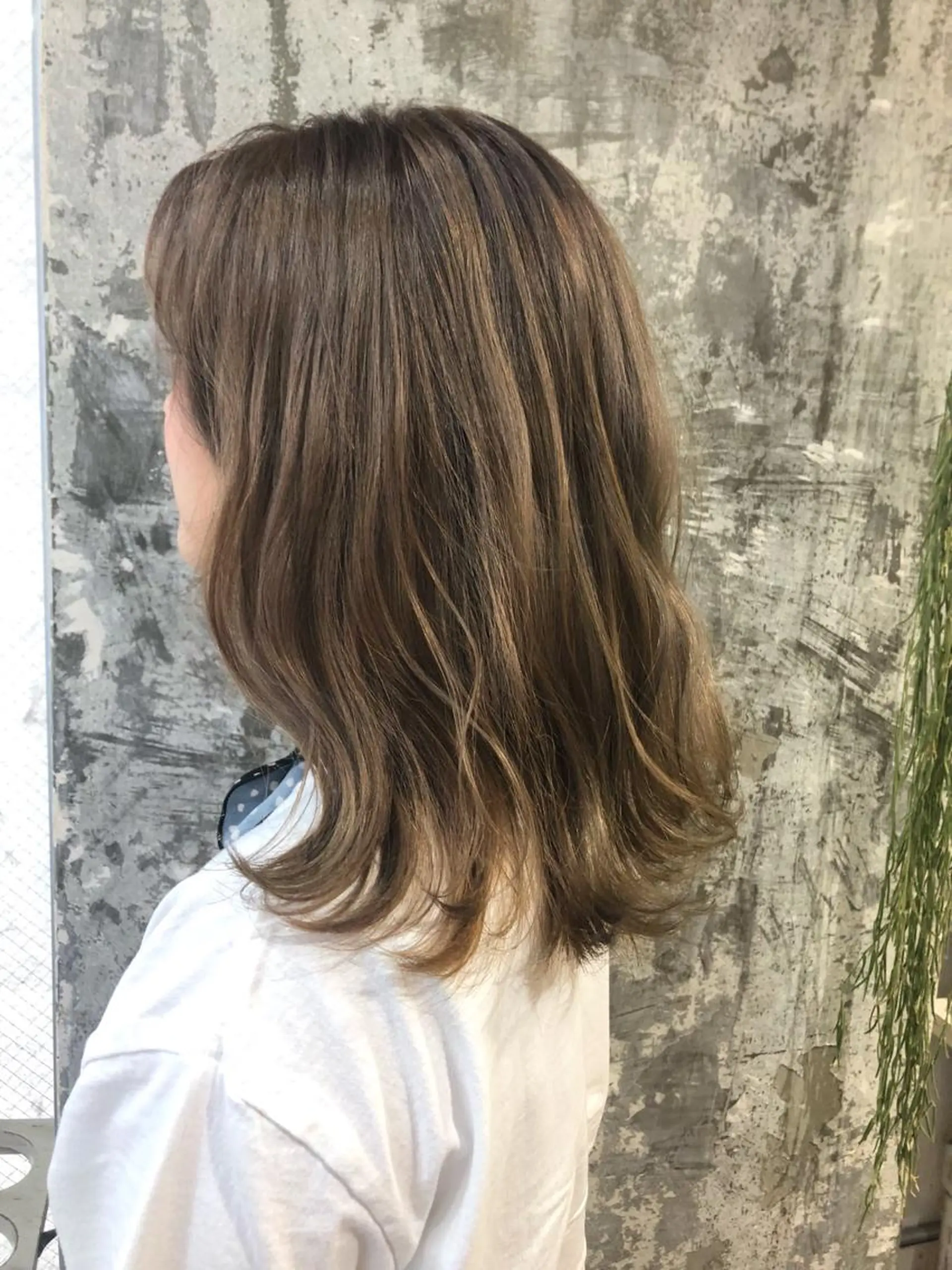 ミディアム カラー ベージュカラー ハイライトカラー ハイライト Pia hair Design Yakuin所属・Pia ツボイ ケイタのヘアスタイル