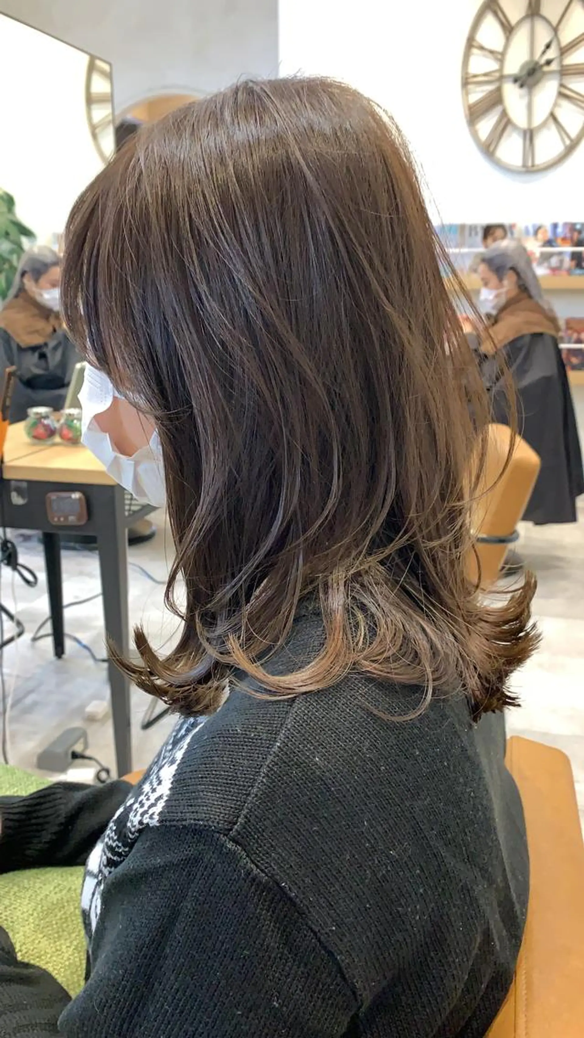セミロング ima所属・ima代表 ニヘイのヘアスタイル