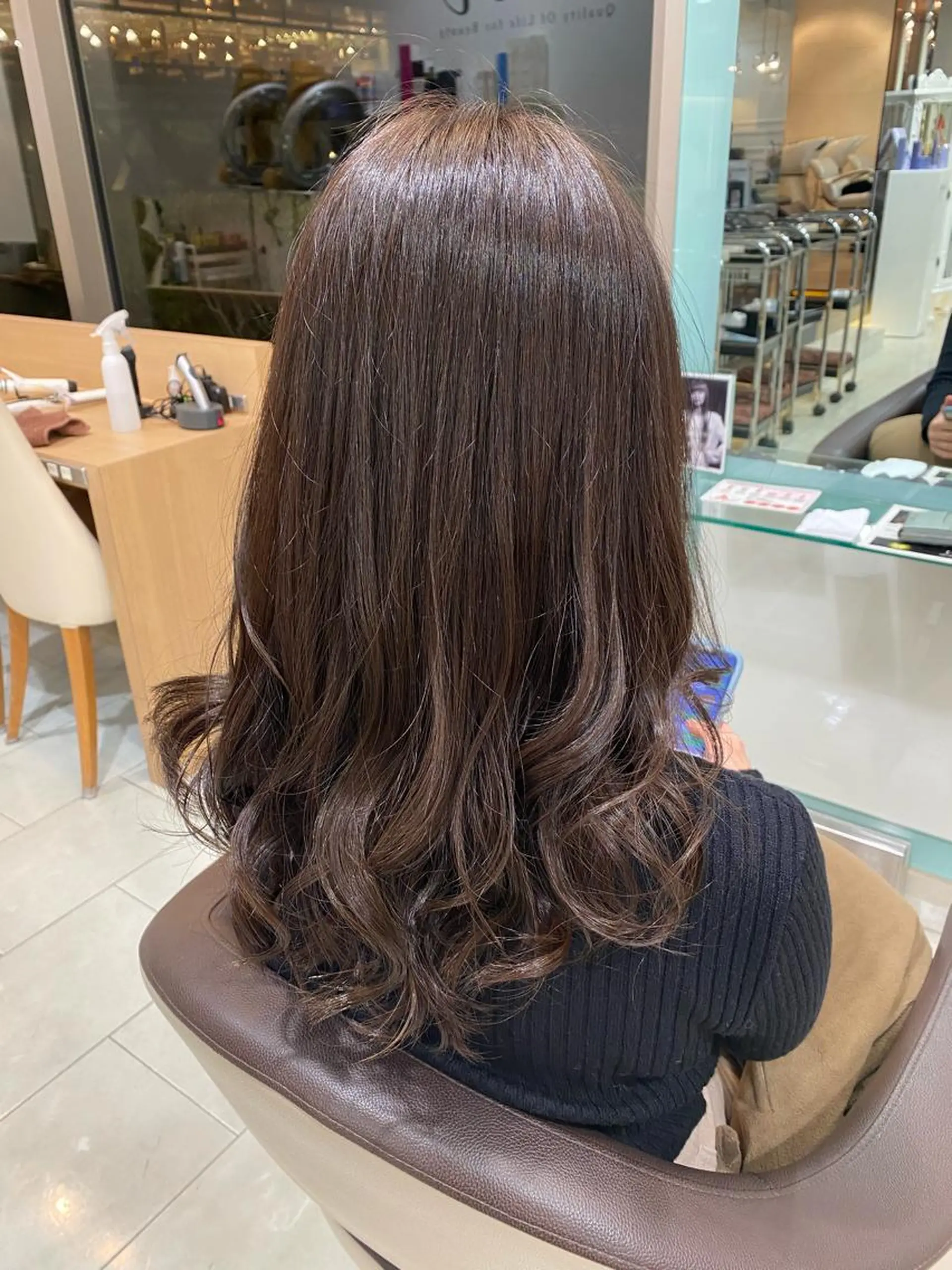 ロング カラー 透明感カラー オリーブカラー 縮毛矯正 N°+aero 😊れいか😊のヘアスタイル