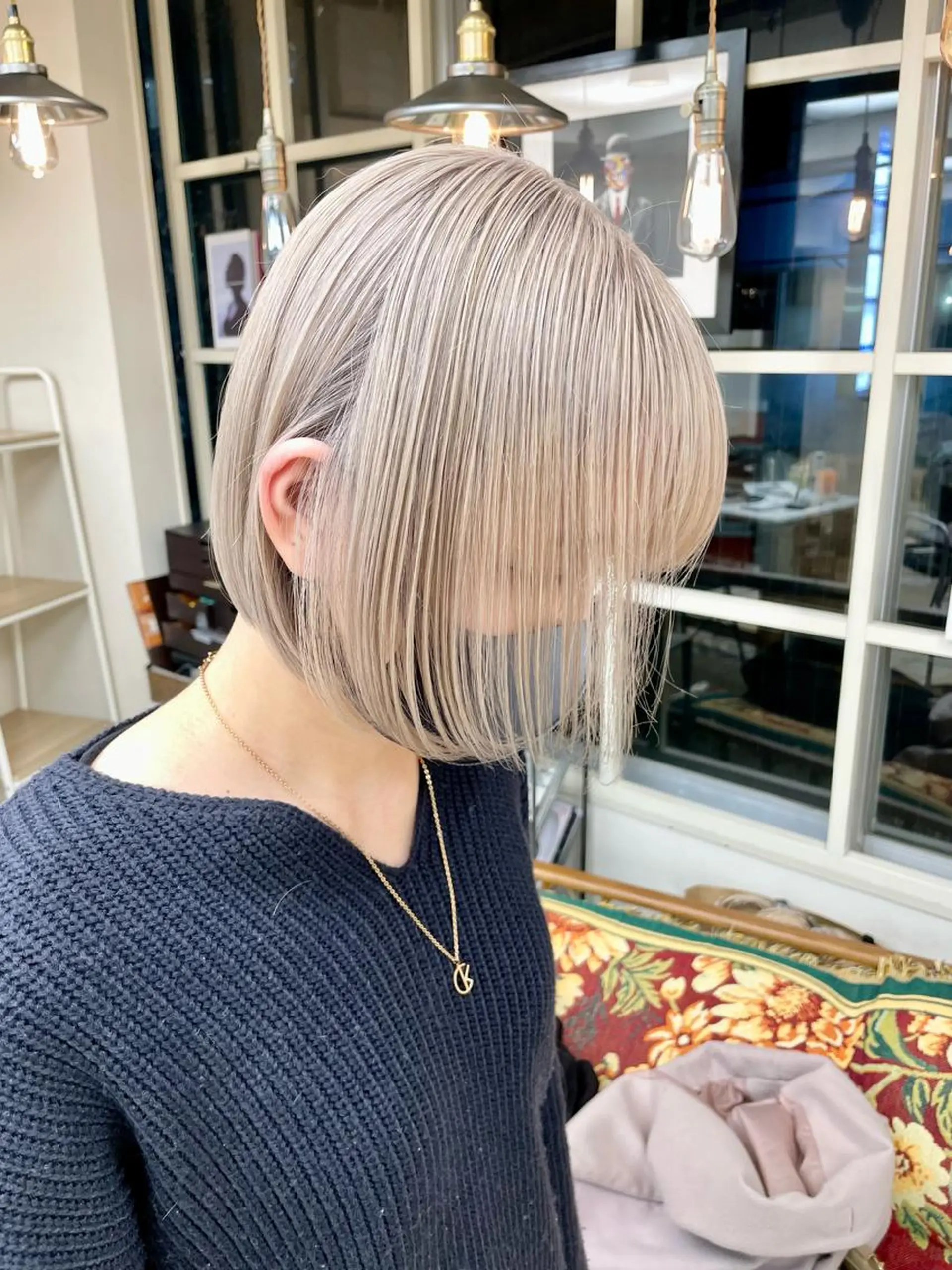 ミディアム カラー ⭐ハイトーンブリーチ ミルクティーピンクのヘアスタイル