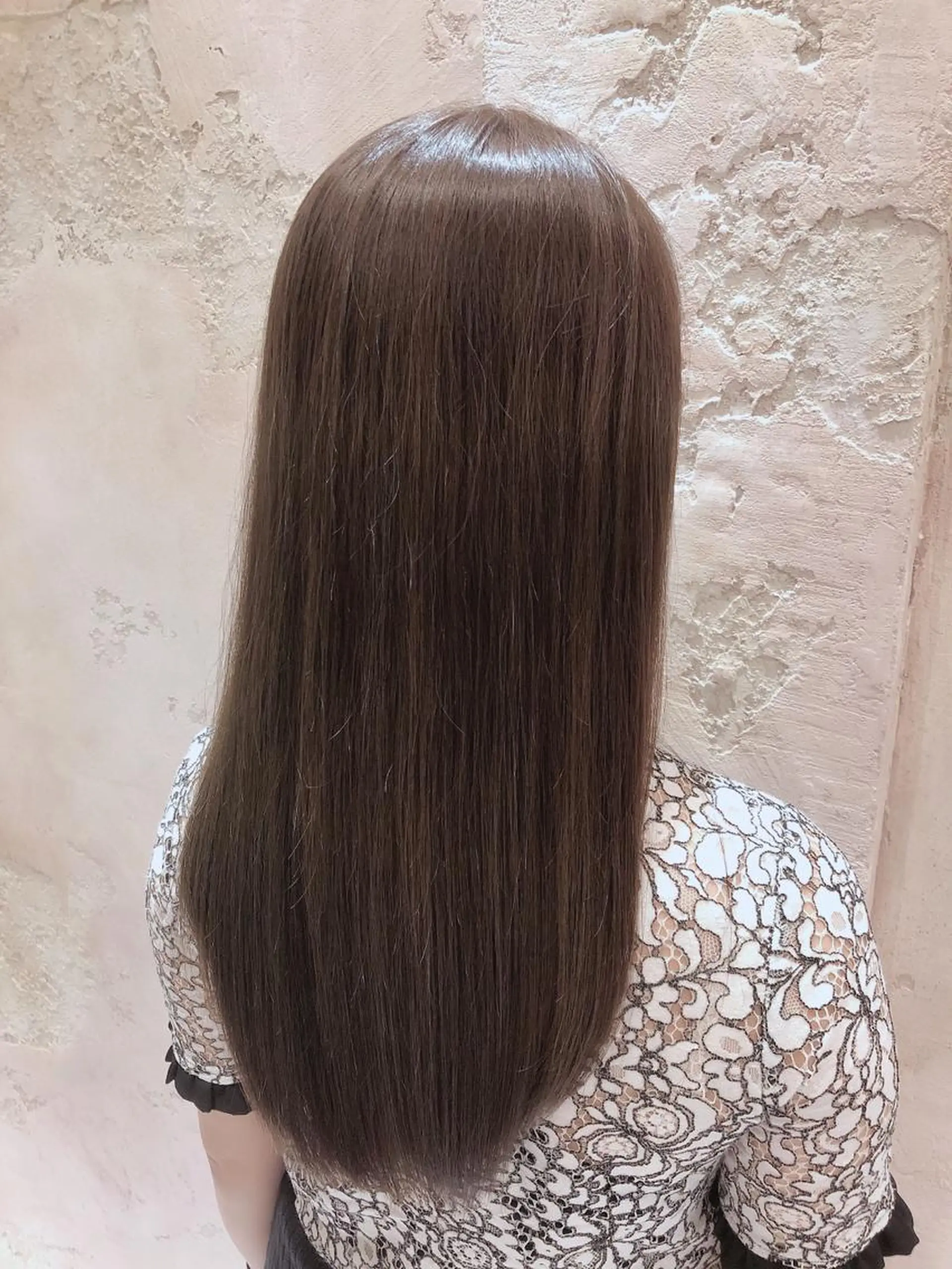 セミロング カット ヘアカラー トリートメント 代表山口ひな 髪質改善のプロのヘアスタイル