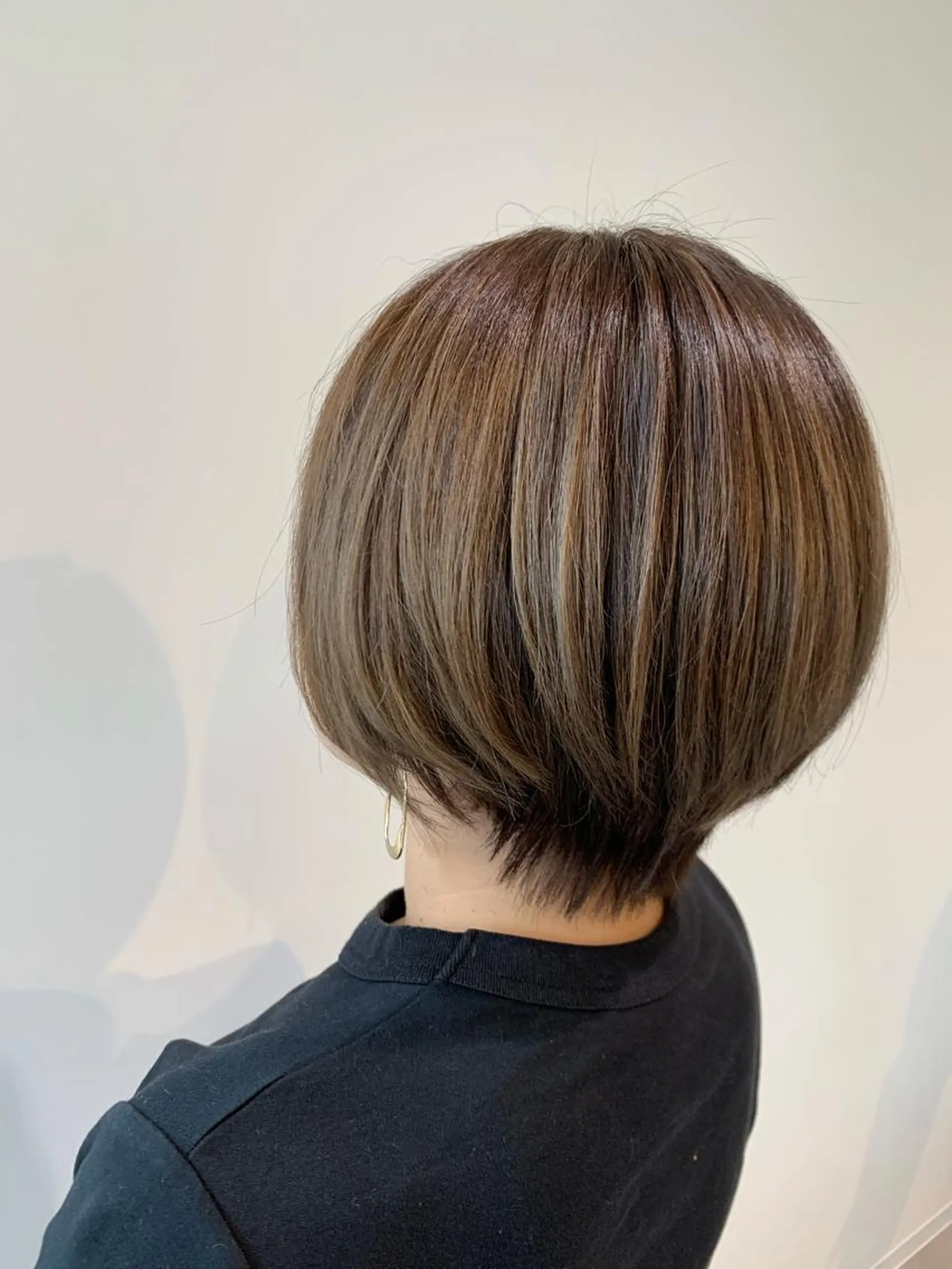 ショート カラー 小島嵩人 縮毛矯正 髪質改善のヘアスタイル