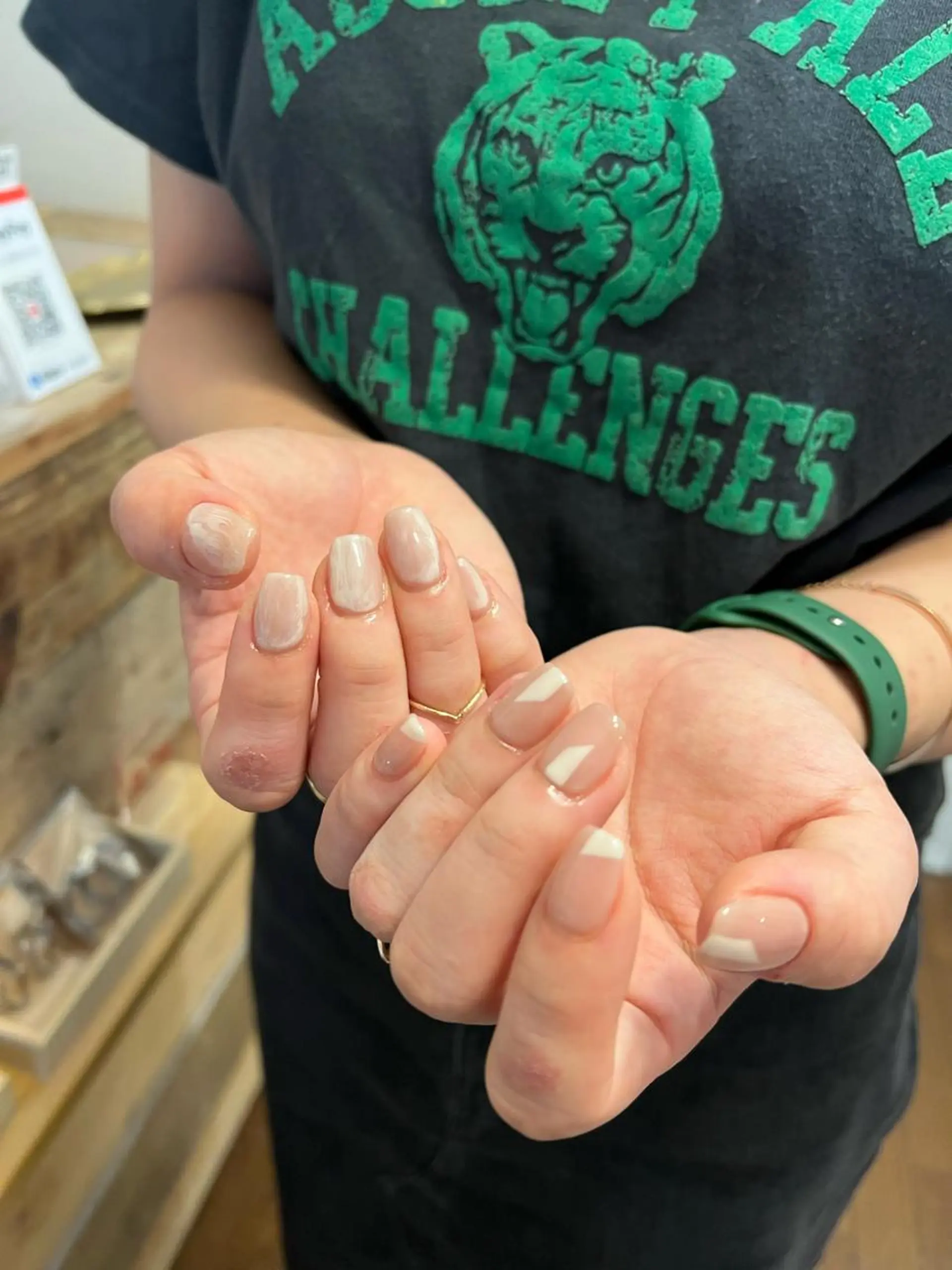 ネイル ハンドネイル フットネイル ハンドケア Nes.Nail所属・Miyagi Asamiのネイルデザイン