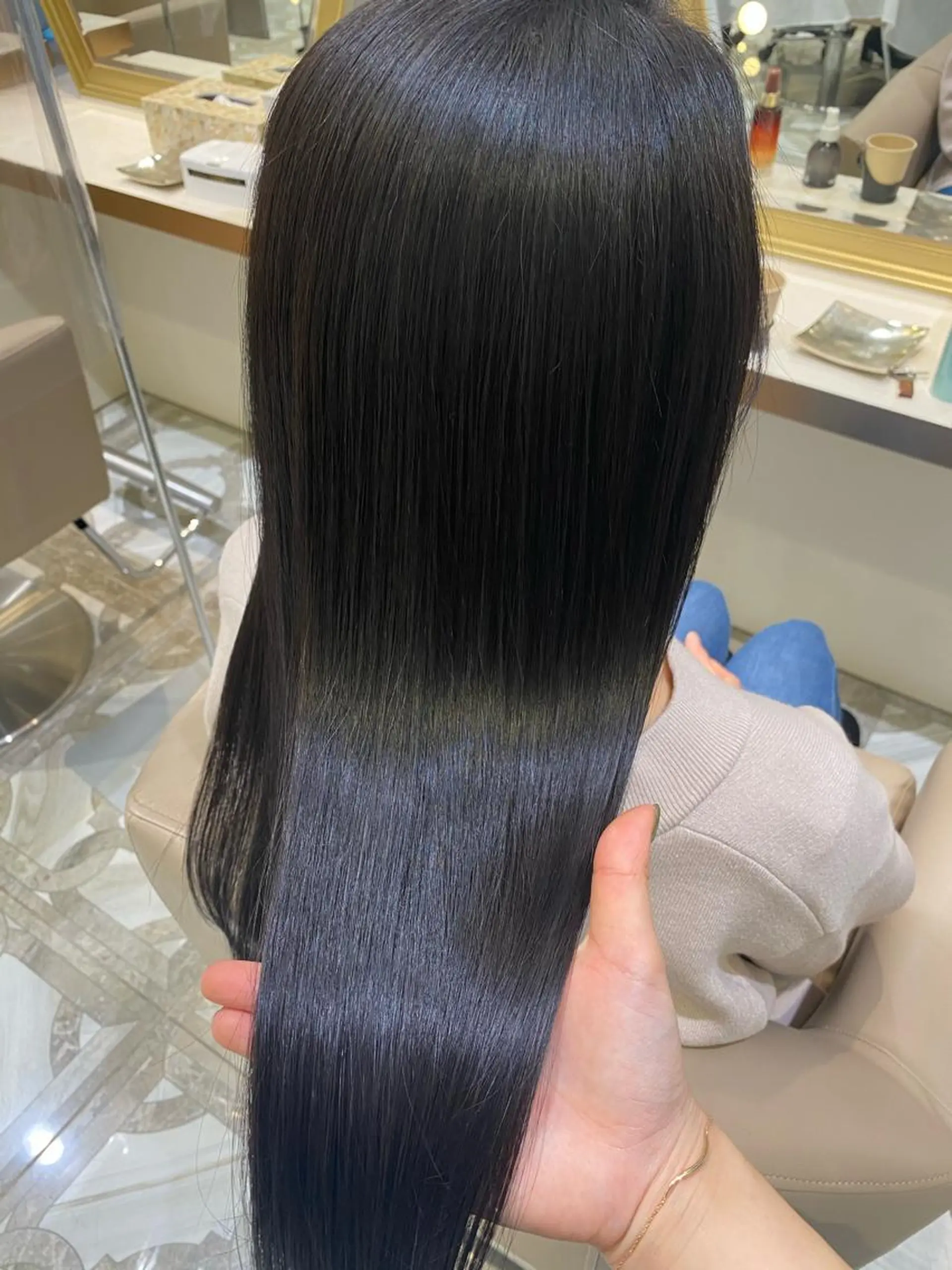 ロング カラー パーマ カット 縮毛矯正 トリートメント 💙美髪救世主💙 関華蓮のヘアスタイル