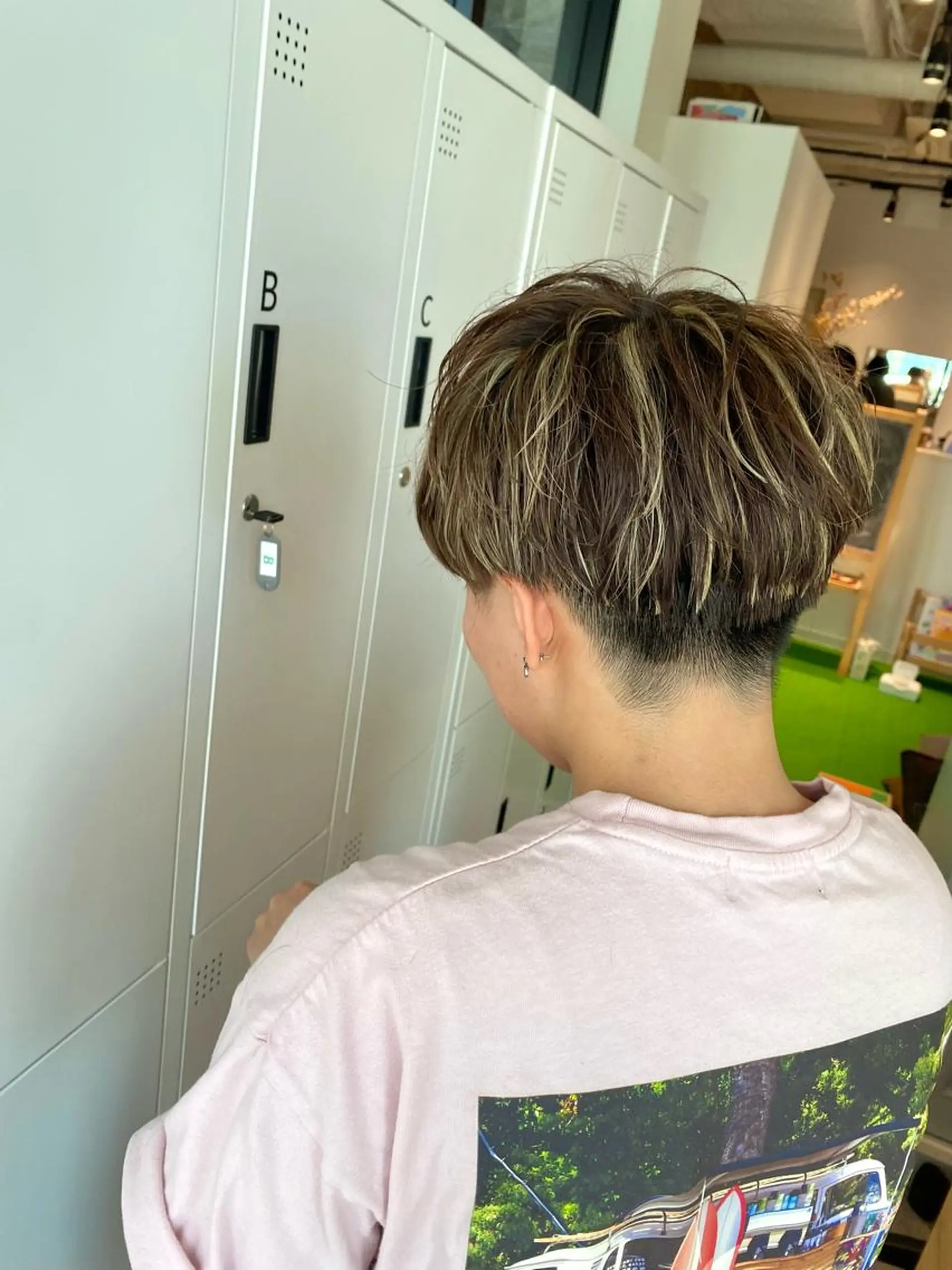 ショート カラー ハイライトカラー ハイライト カット ヘアカラー オスズ 🎀´-のヘアスタイル