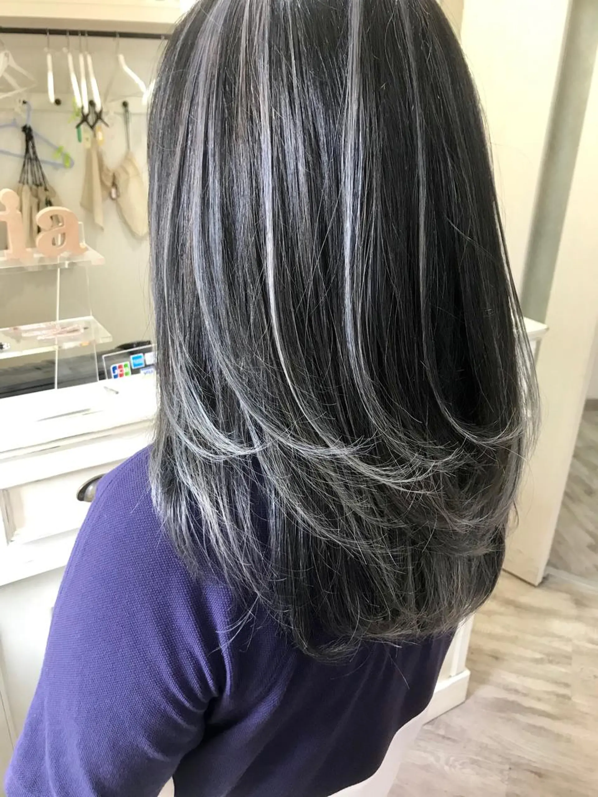 セミロング カラー 前髪カット無料🎉 髪質改善✨影山湧市のヘアスタイル