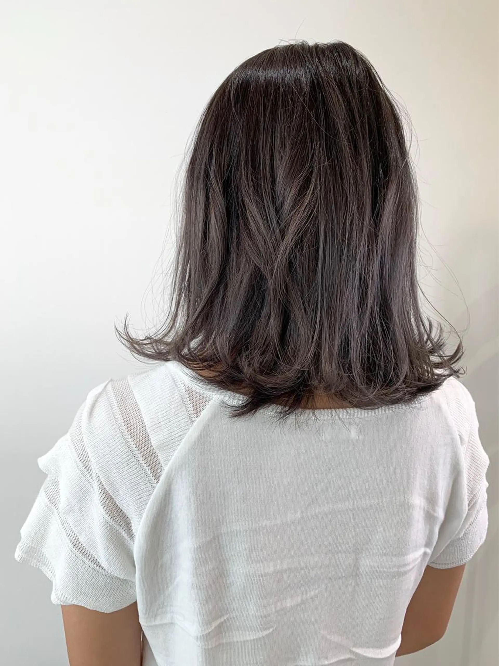 ミディアム カラー バレイヤージュ グレージュ レイヤーカット Roid 代表✨HIROのヘアスタイル