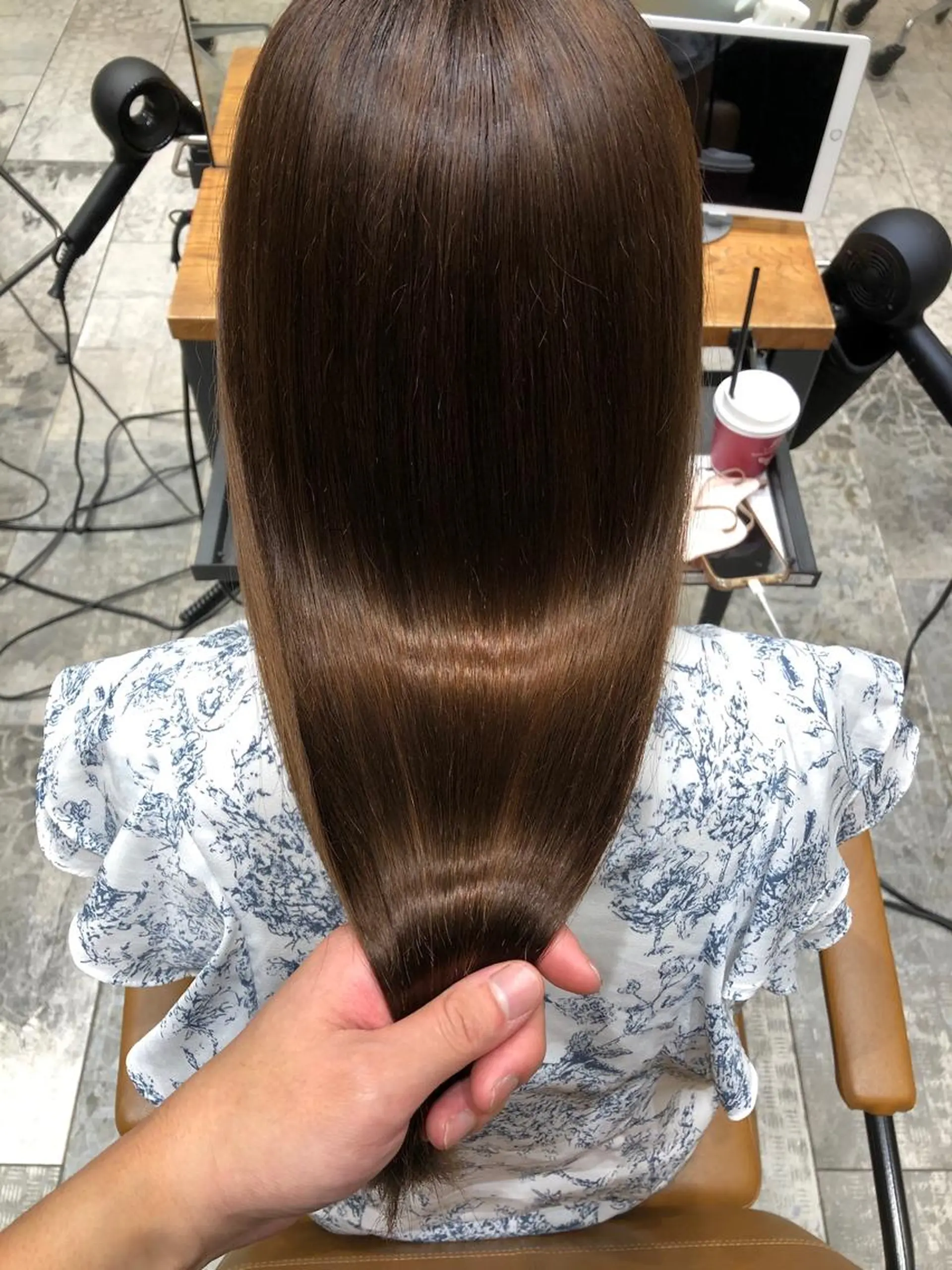 ロング パーマ くびれヘア ハイライト 髪質改善 レイヤーカット カット ヘアカラー 縮毛矯正 トリートメント 新宿✨顔周りカット 韓国ヘア/坂本亜裟海のヘアスタイル