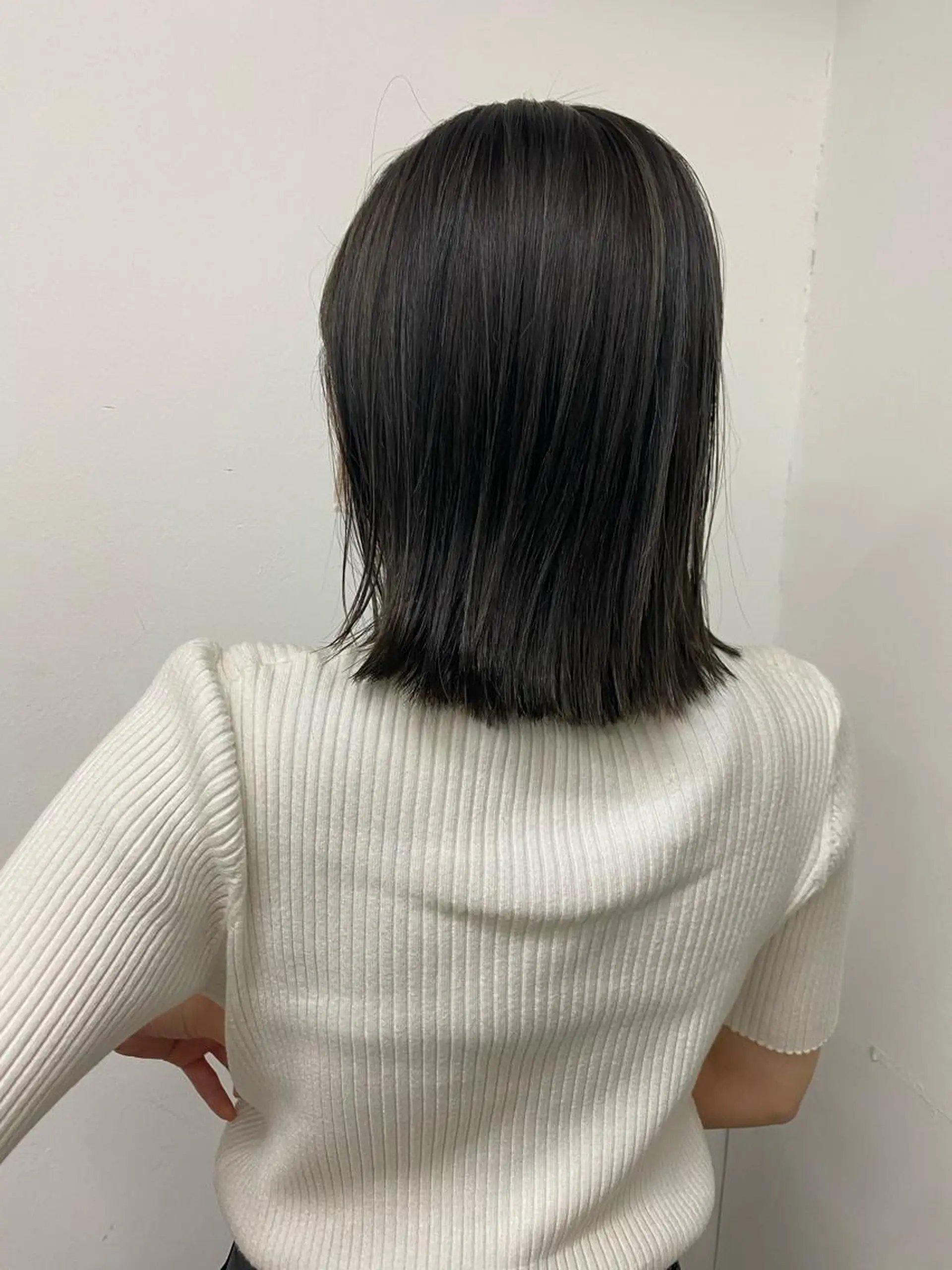 ミディアム カラー グレージュ ハイライトカラー ハイライト カット ヘアカラー トリートメント stand所属・ニュアンスヘア🌔 nanakoのヘアスタイル