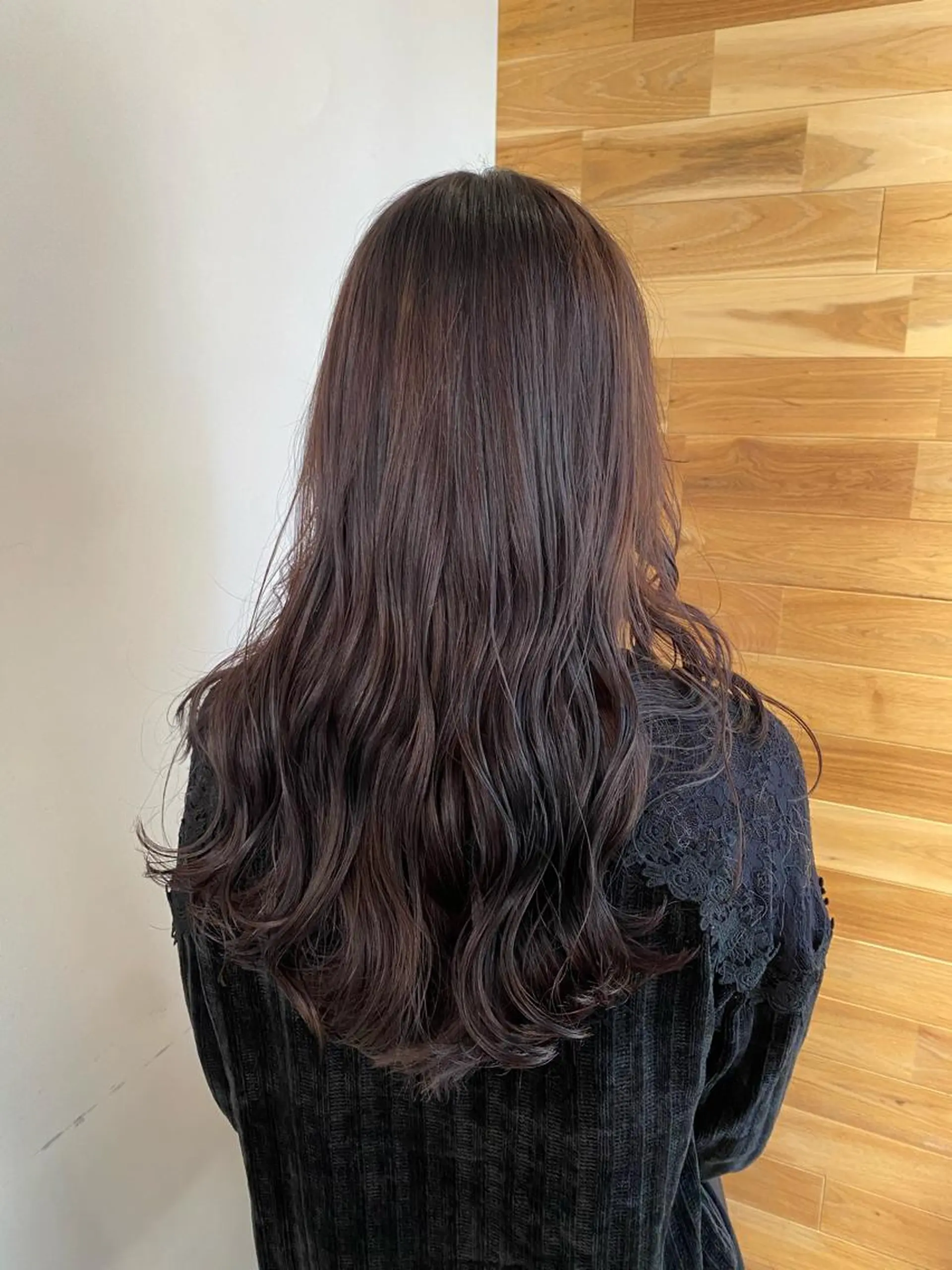 ロング 切りっぱなしボブイヤ リングカラー清水隆央のヘアスタイル