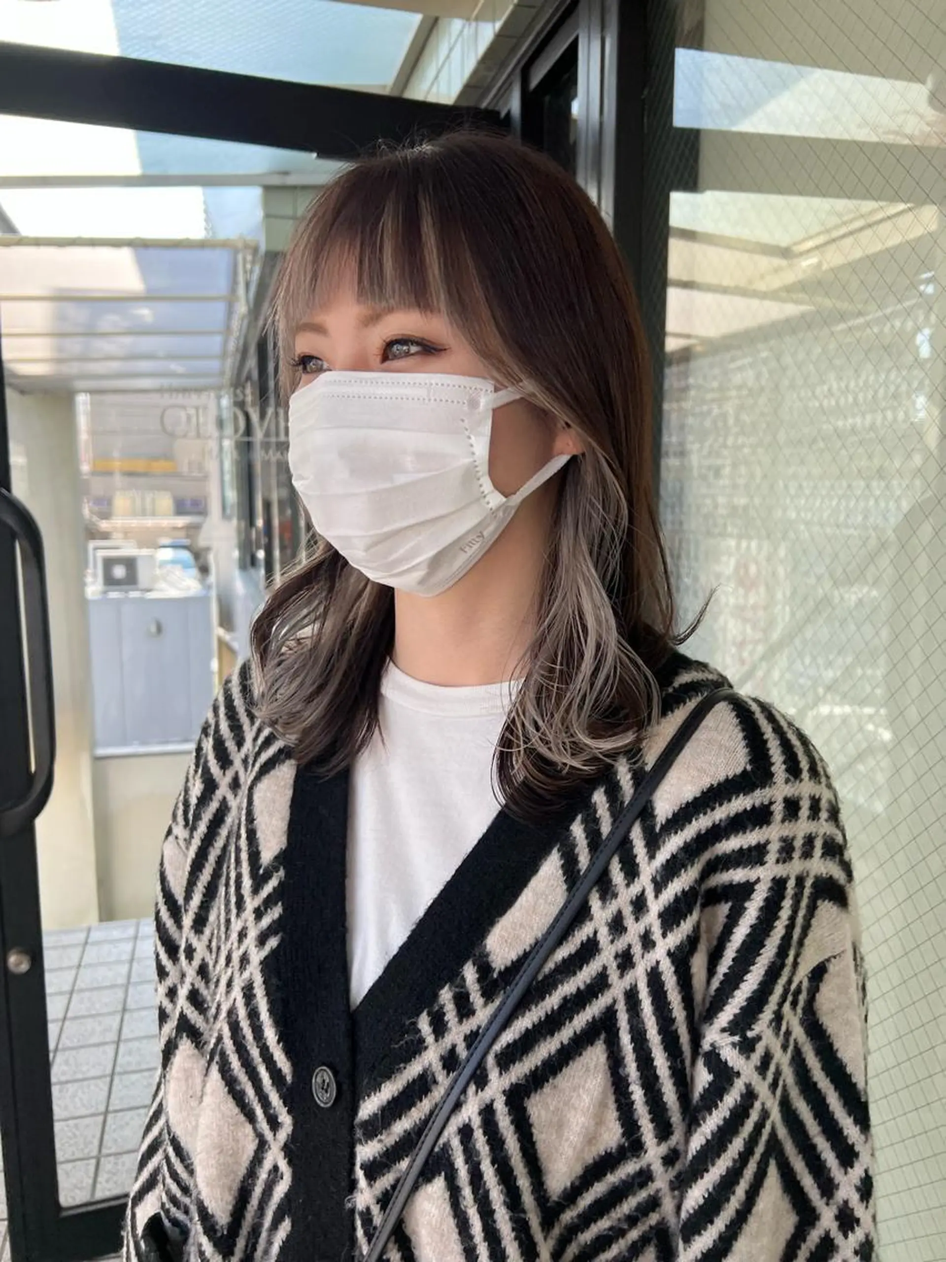 ミディアム カラー カット ヘアカラー トリートメント 進 詩織のヘアスタイル