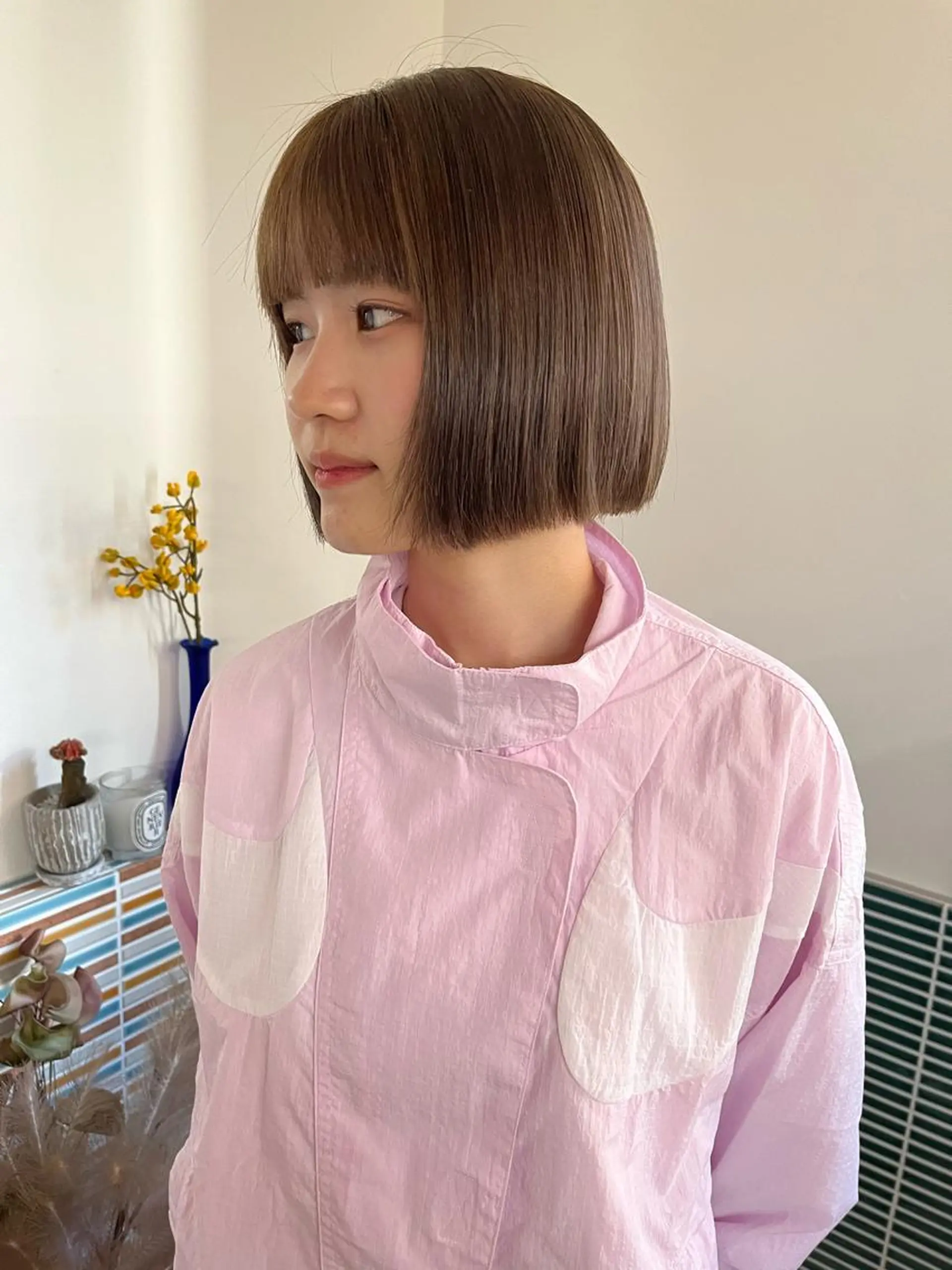 ミディアム カラー ブリーチ 透明感カラー カット ヘアカラー トリートメント 🩷ハイトーン透明感 レイヤー🩷ユリカのヘアスタイル