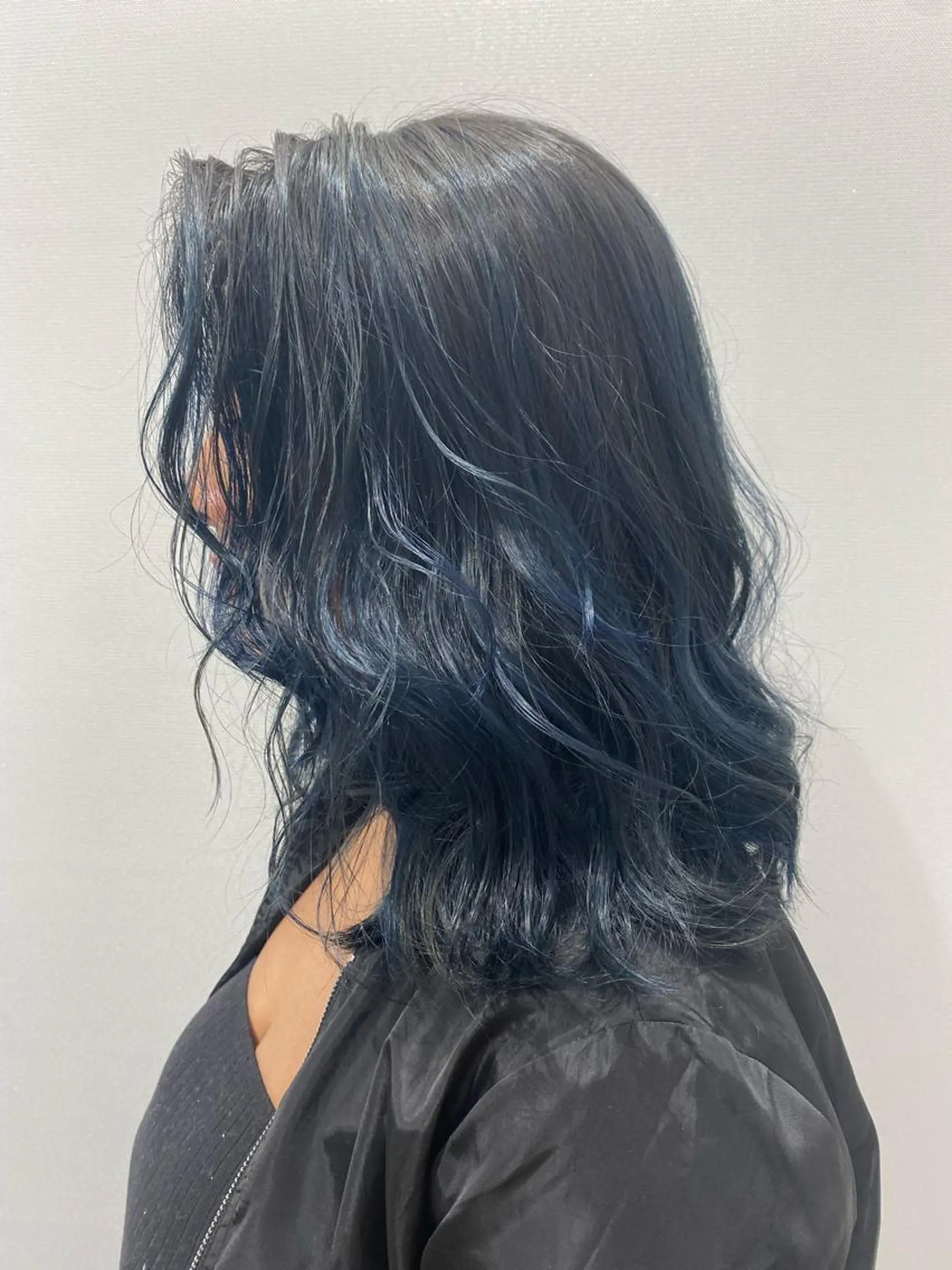 ミディアム カラー カット ヘアカラー パーマ カマチョ タイスのヘアスタイル