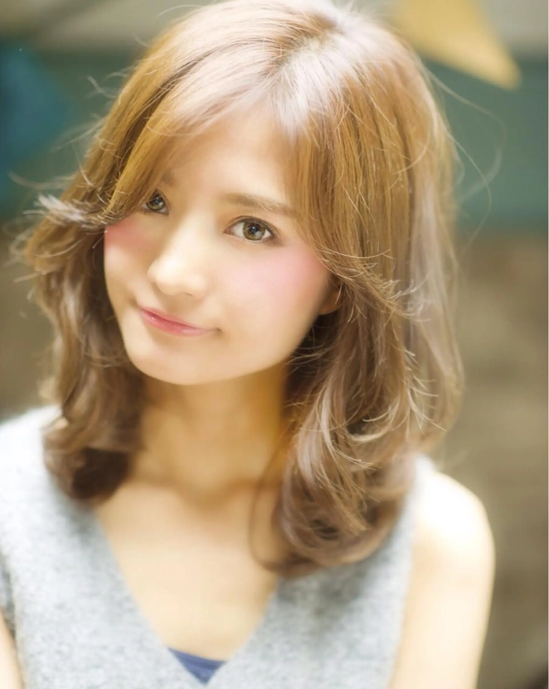 セミロング カット ヘアカラー トリートメント 代表山口ひな 髪質改善のプロのヘアスタイル