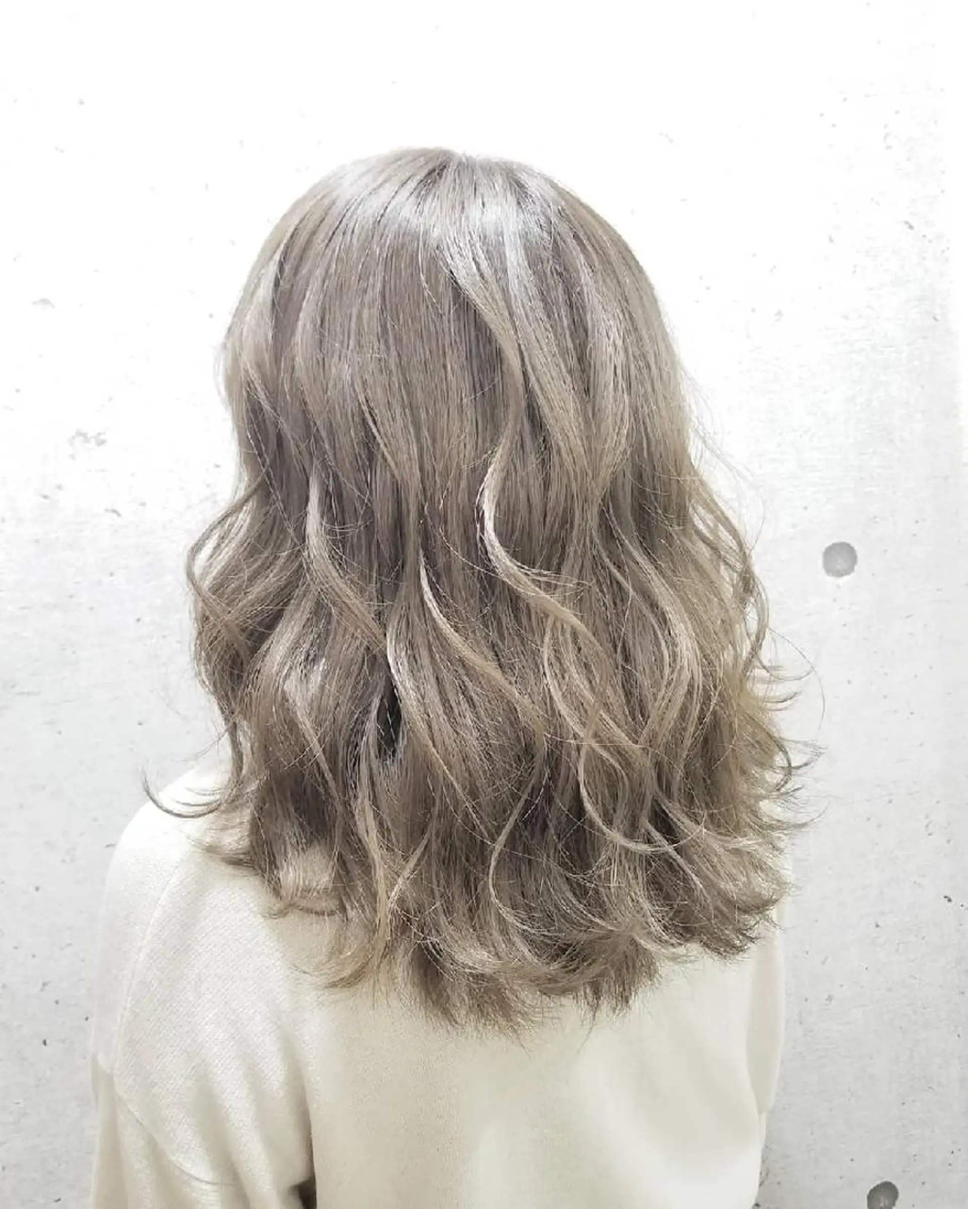 セミロング カラー Day＆Night所属・Day&Night [店長]Chiakiのヘアスタイル