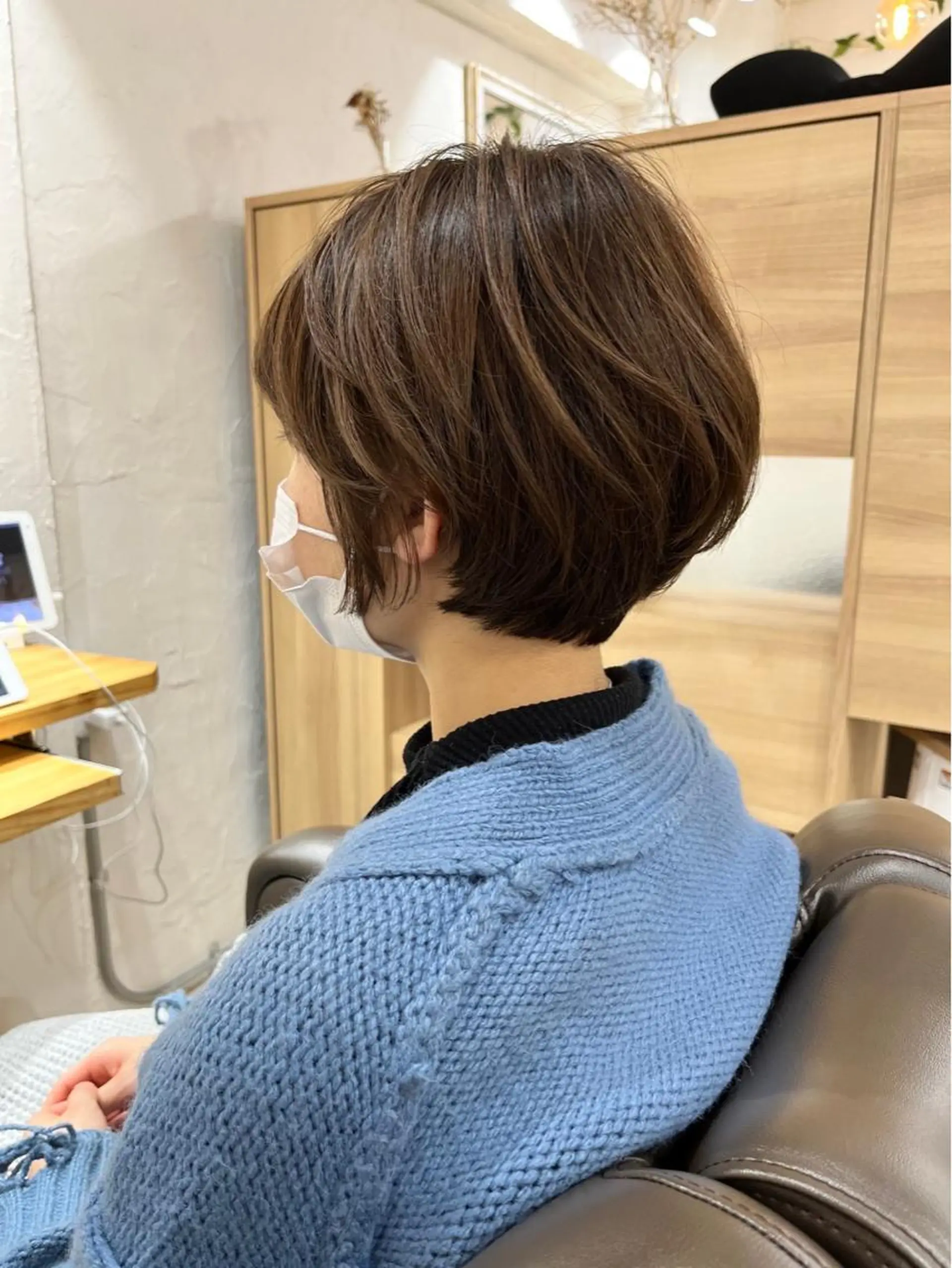 ミディアム カラー 小原 慧美のヘアスタイル