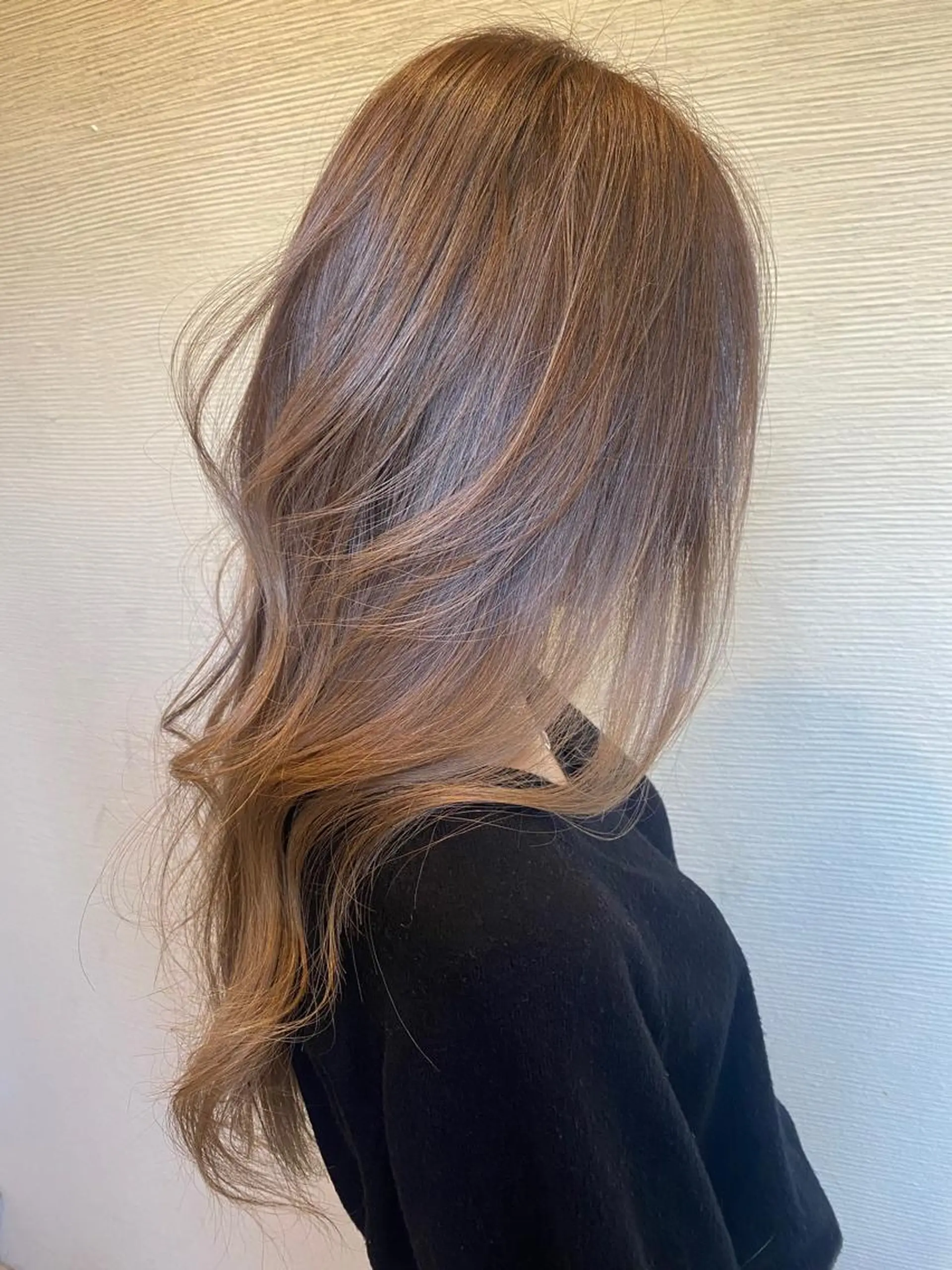 ロング カット ヘアカラー 小塚 和眞のヘアスタイル