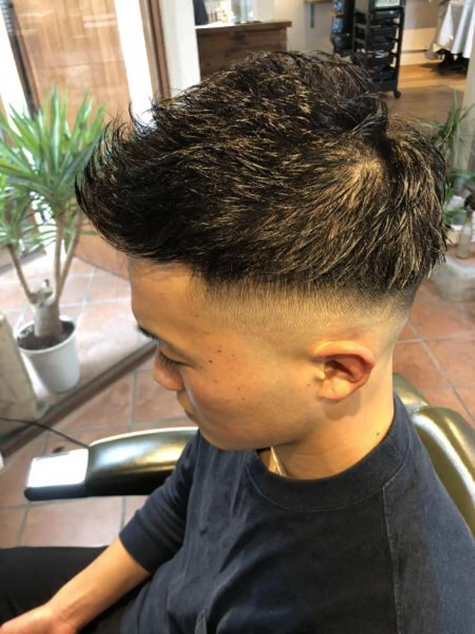 ショート メンズ フェードカット スキンフェード カット vita所属・冨士川 英樹のヘアスタイル