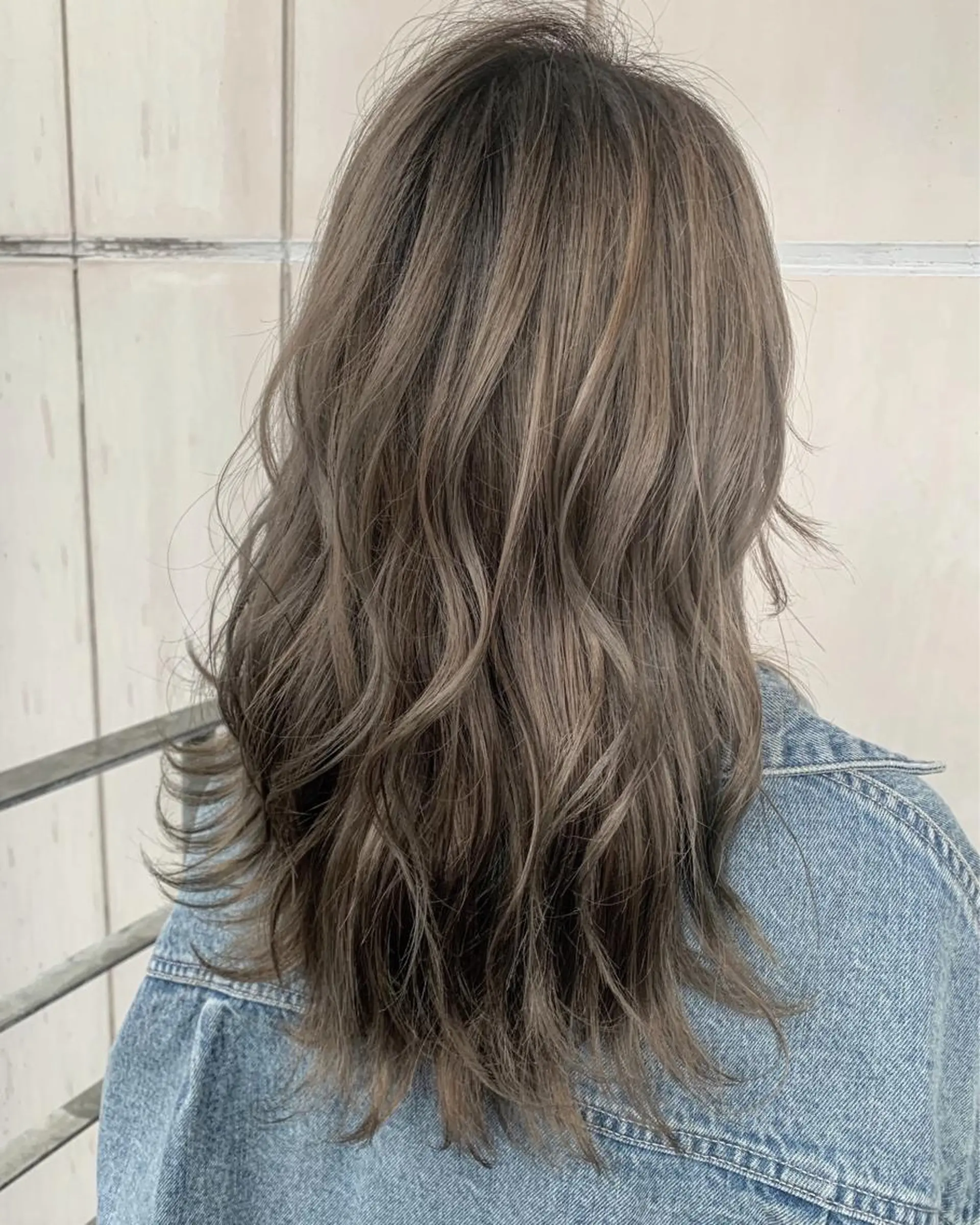 セミロング カラー ヘアカラー トリートメント 髪質改善will hairdesignのヘアスタイル