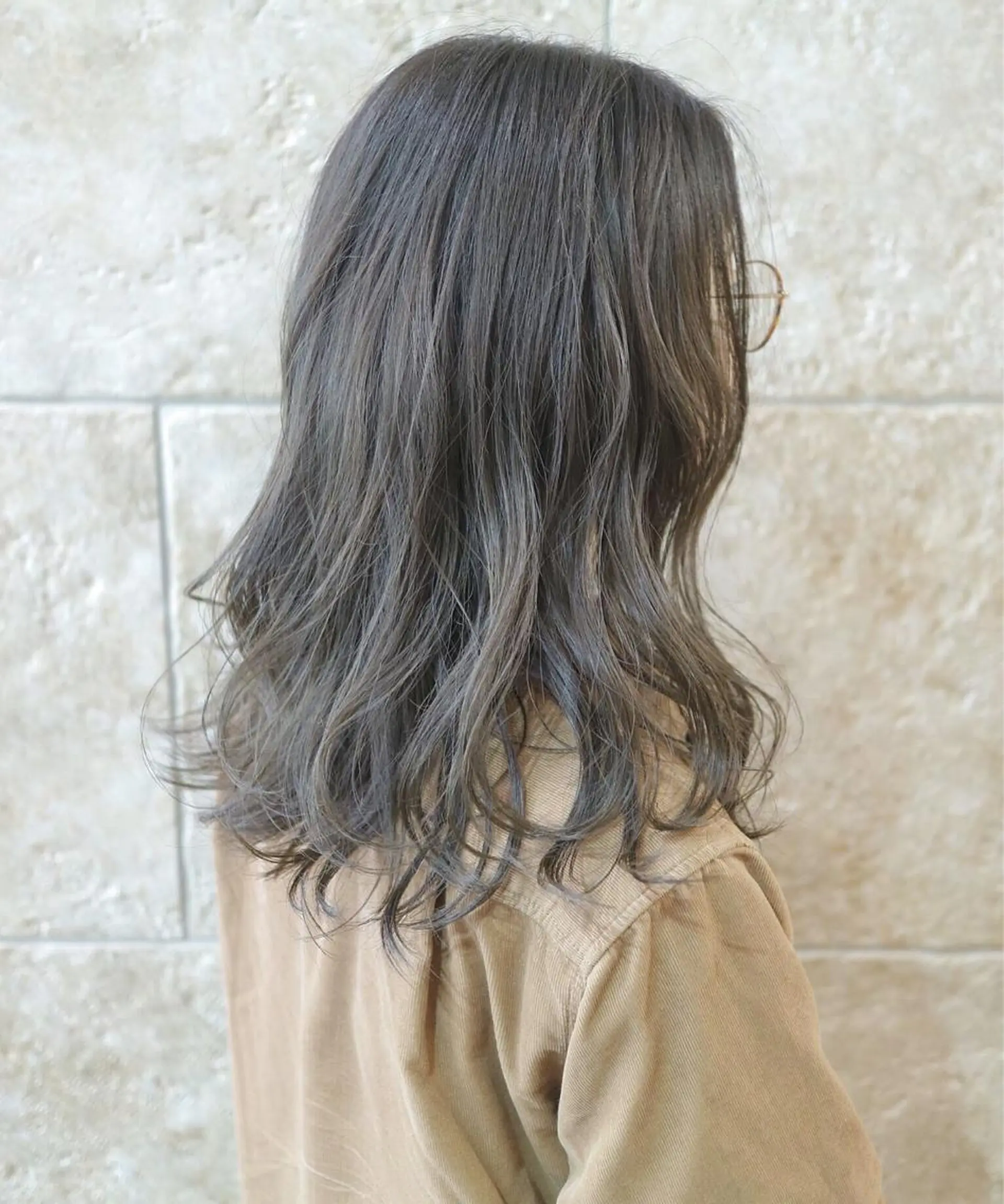 セミロング カラー 斉藤 貴也のヘアスタイル