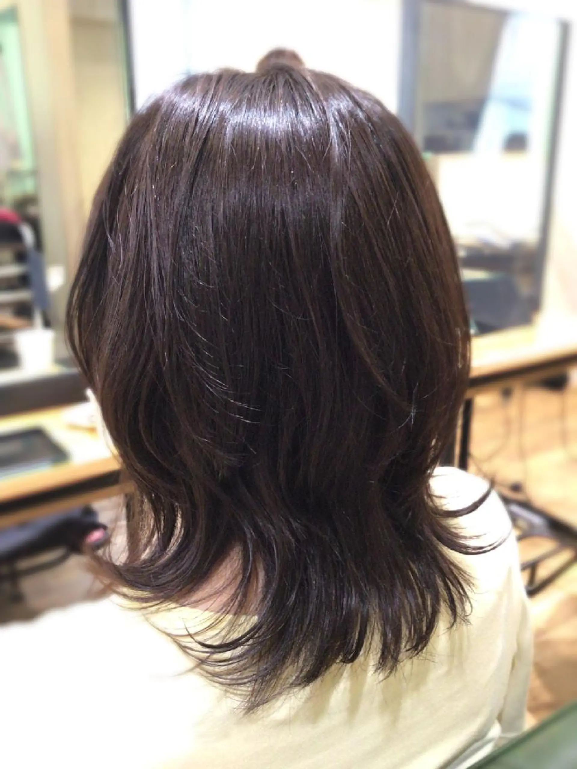 ミディアム ネイル くびれヘア 小顔カット 🌜LaLa🦎   ジパング🌛のヘアスタイル