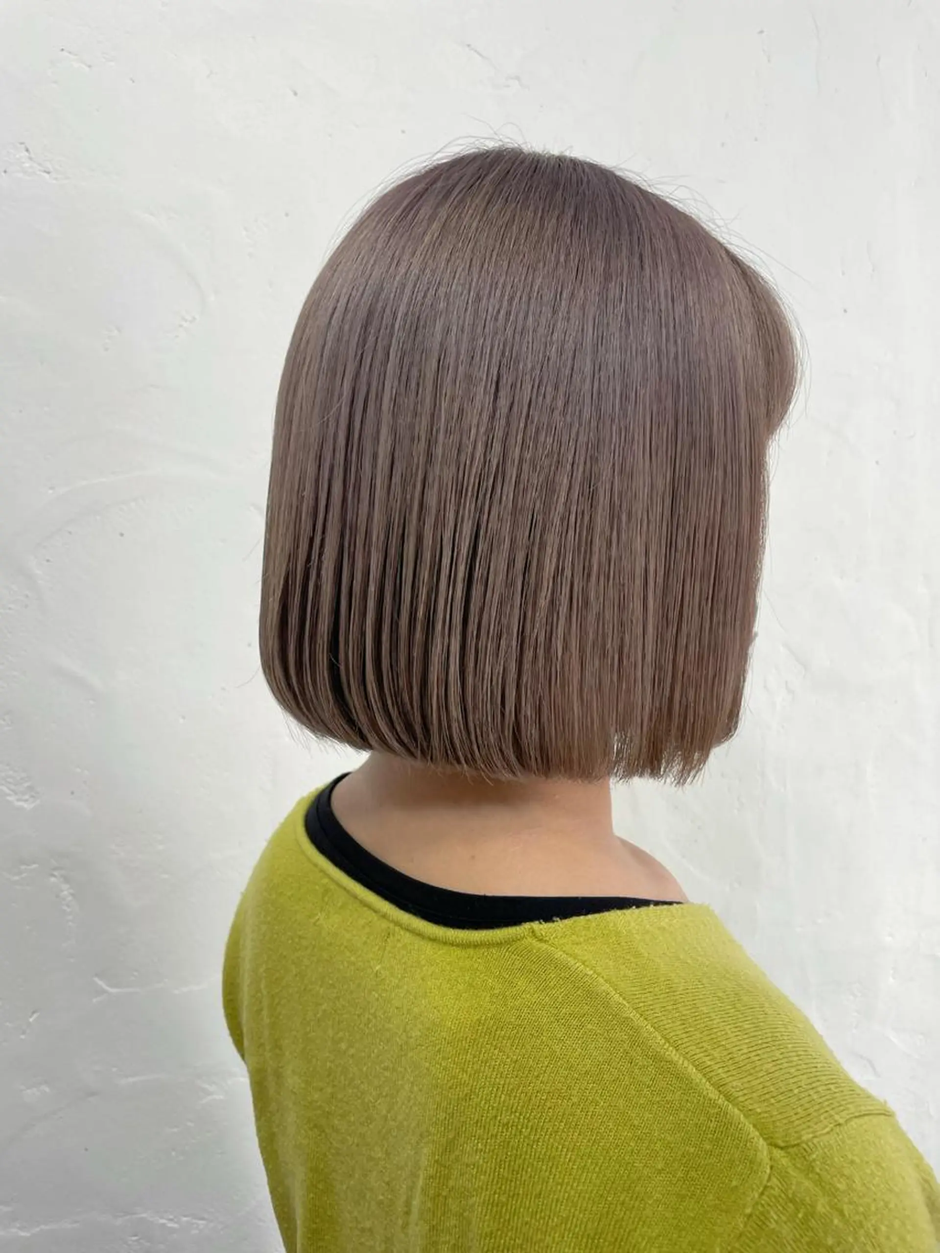 ショート カラー ベージュカラー ブリーチ ラベンダーカラー ラベンダーベージュ カット ヘアカラー トリートメント ふわっとレイヤー 🪽スガヤハルミのヘアスタイル