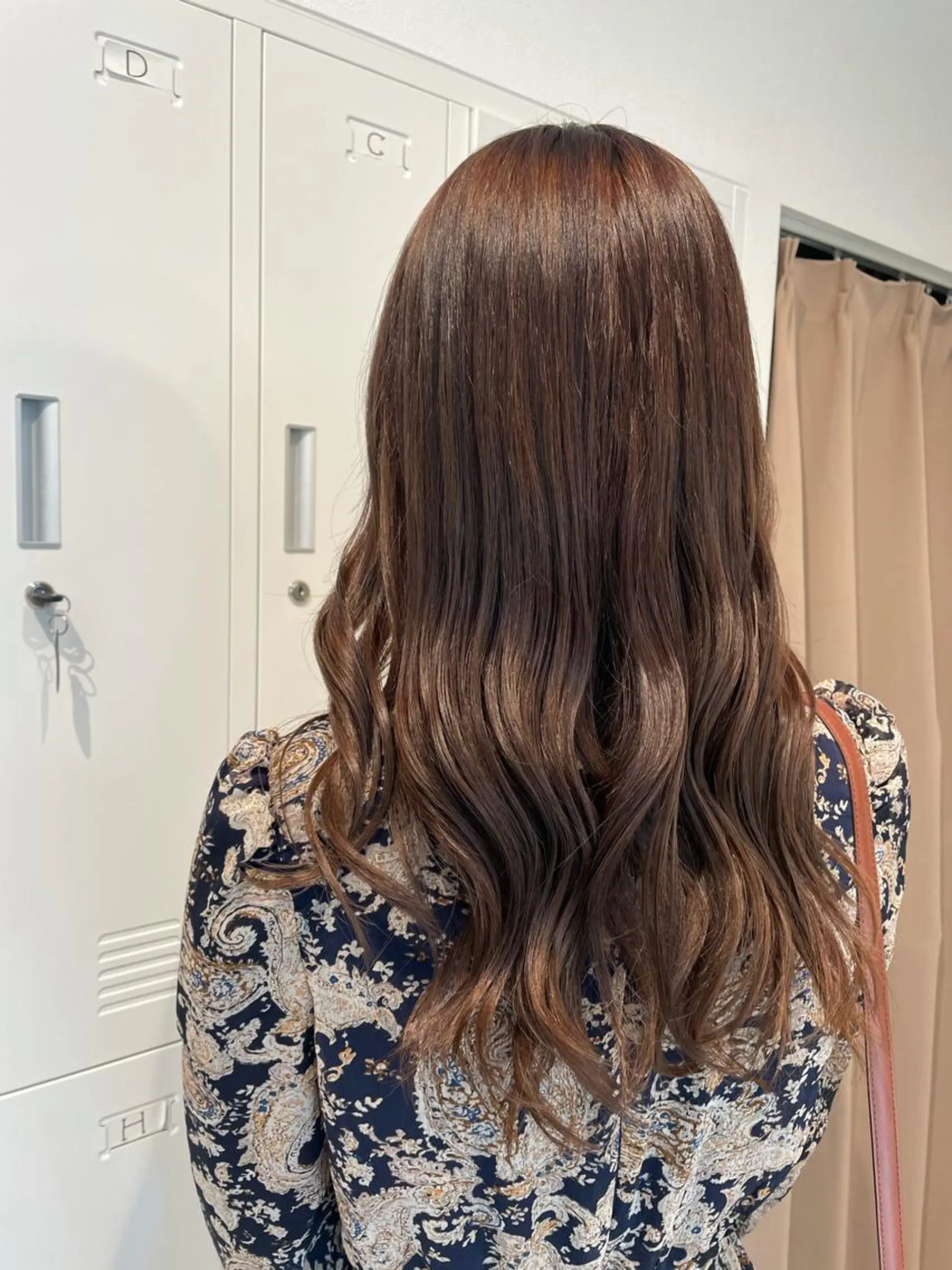 ロング カラー ブラウンカラー ショコラブラウン ヘアカラー トリートメント 酒見 里奈のヘアスタイル